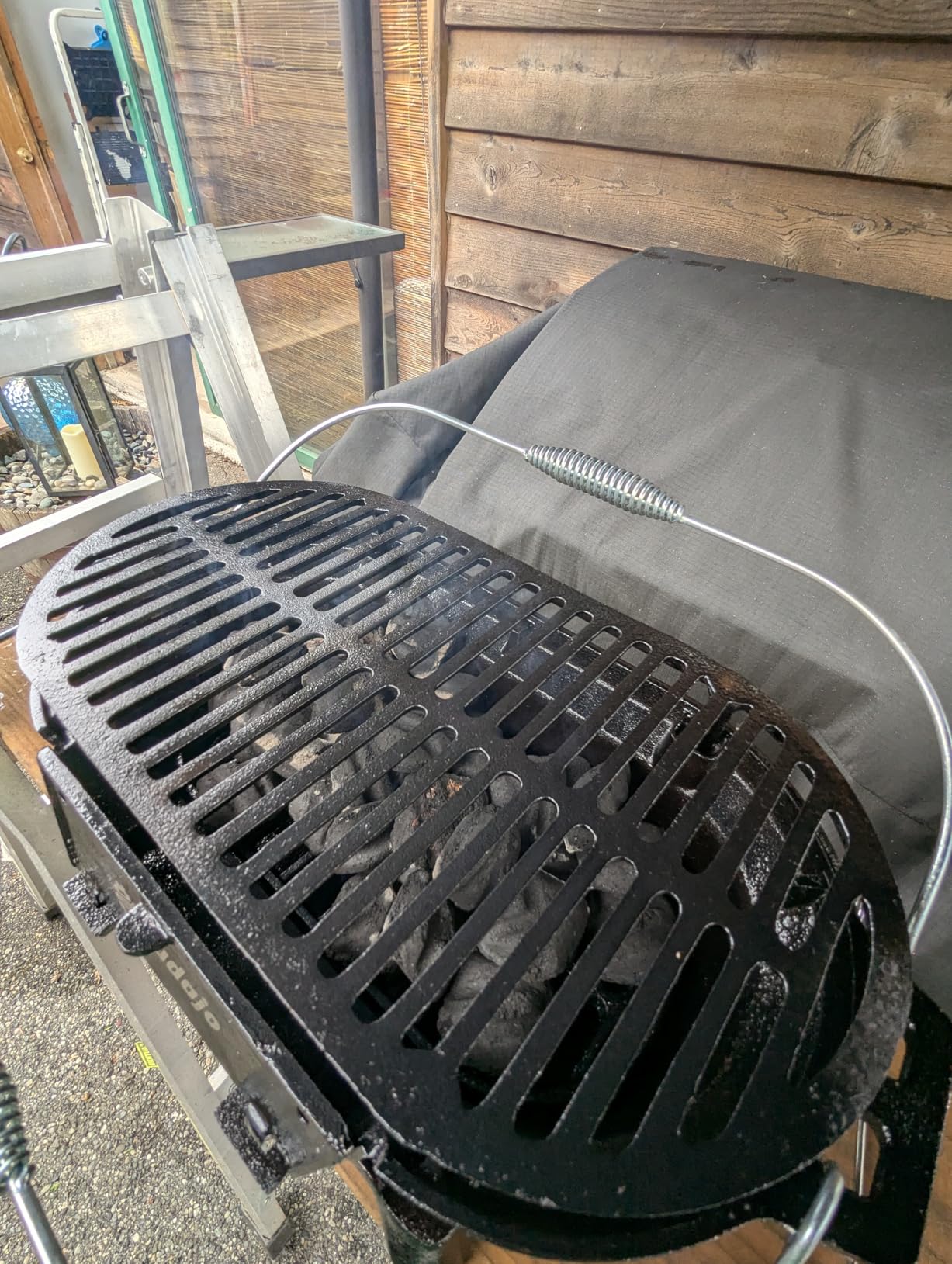 Cast Iron Hibachi Grill - Portable Charcoal BBQ for Outdoor Cooking, Durable Tabletop Skillet, Compact Camping Charcoal Cooker for Tailgating, Picnics & Hunting (Oval) customer photo 2