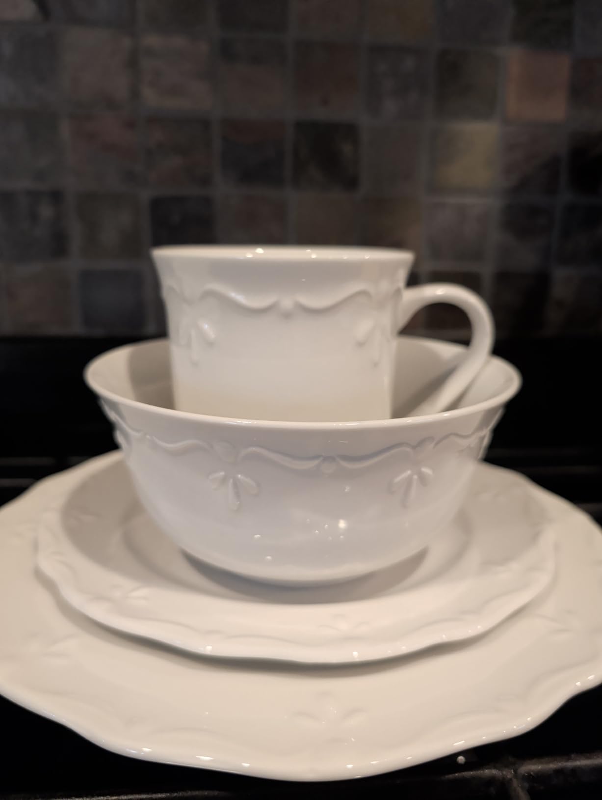 Elama Henryi 18 Piece Embossed Rim Detail Porcelain White Dinnerware Set, Tableware Set, Serveware (18 Piece) customer photo 1