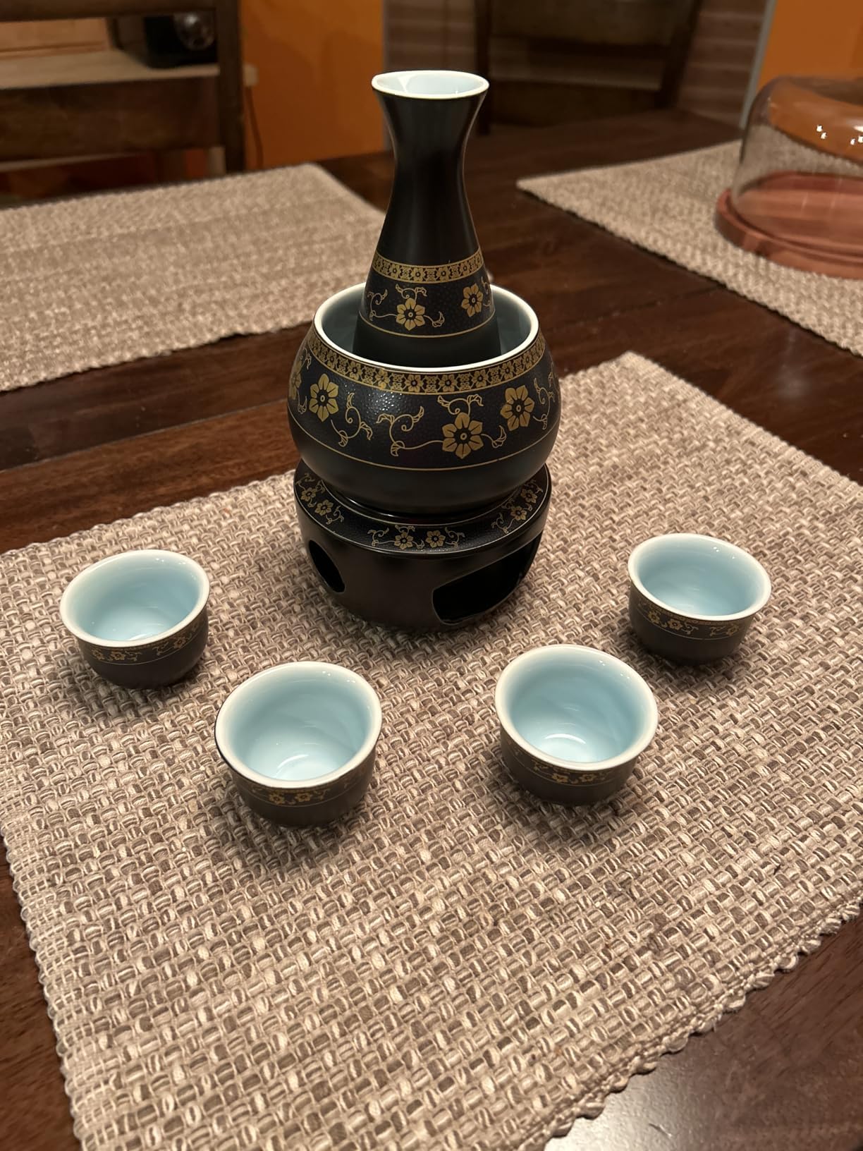 Foraineam Ceramic Sake Set with Warmer Pot, Japanese Style Porcelain Pottery Hot Cold Saki Drink Bottle Stovetop Set, 7 Pieces Set with 1 Candle Stove, 1 Warming Bowl, 1 Sake Bottle, 4 Sake Cups customer photo 1