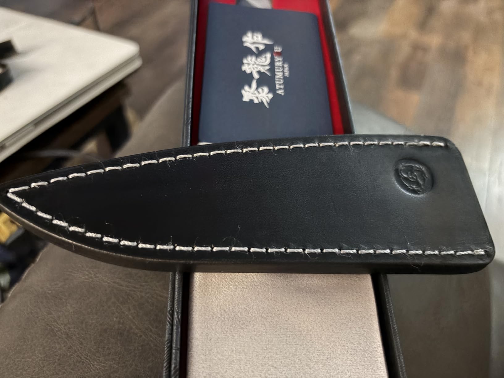 8.27 Inch Japanese Kiritsuke Chef Knife with VG10 Core, Professional 67-Layer Hand-Forged Damascus Knife with Ergonomic Handle, Leather Sheath and Elegant Gift Box - Perfect Gifts for Women Men customer photo 2