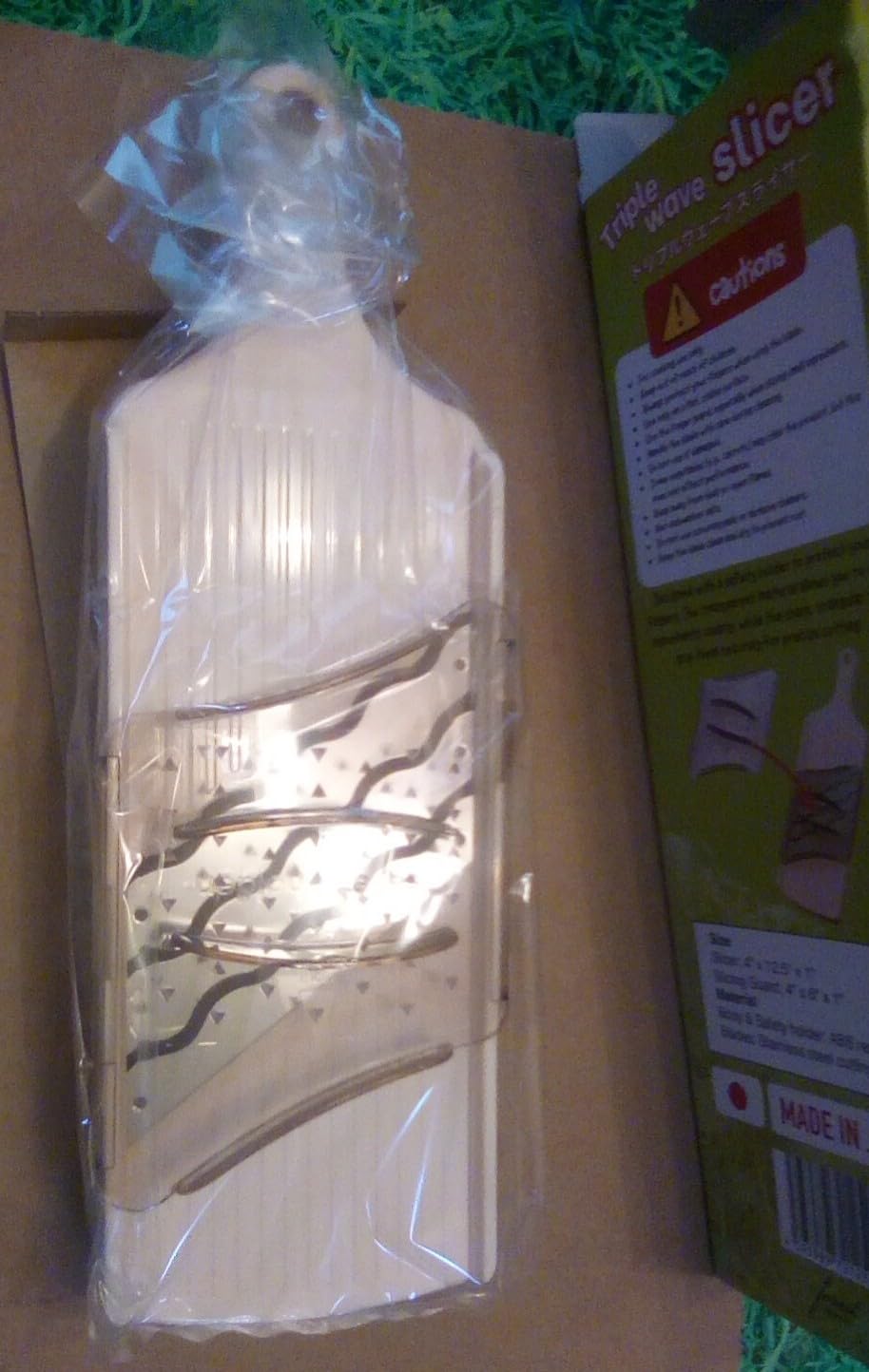 Arnest Japanese Cabbage Slicer Mandoline, 3-Blade Triple Wave Ultra-Thin Shredder for Tonkatsu-Style Slaw, Stainless Steel Wave Blades, Safety Holder, Easy-Rinse Clean, Compact Beige, Made in Japan customer photo 2