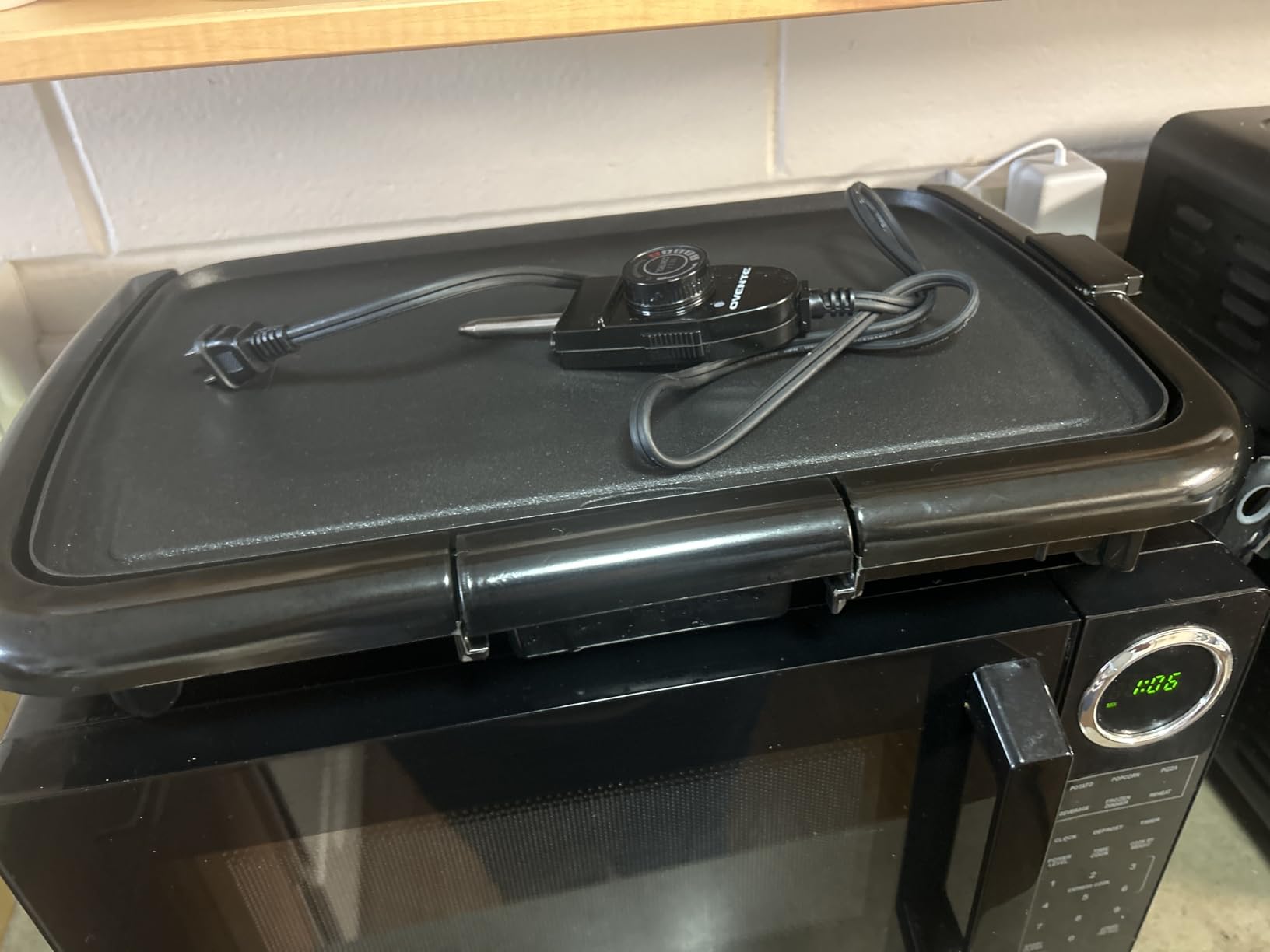 OVENTE 2-in-1 Electric Indoor Grill, 1500W Smokeless Korean BBQ Griddle with Non-Stick Removable Cooking Plate, 3 Raclette Cheese Pans, Adjustable Temperature Control, Dishwasher Safe, Beige BQR1502B customer photo 1