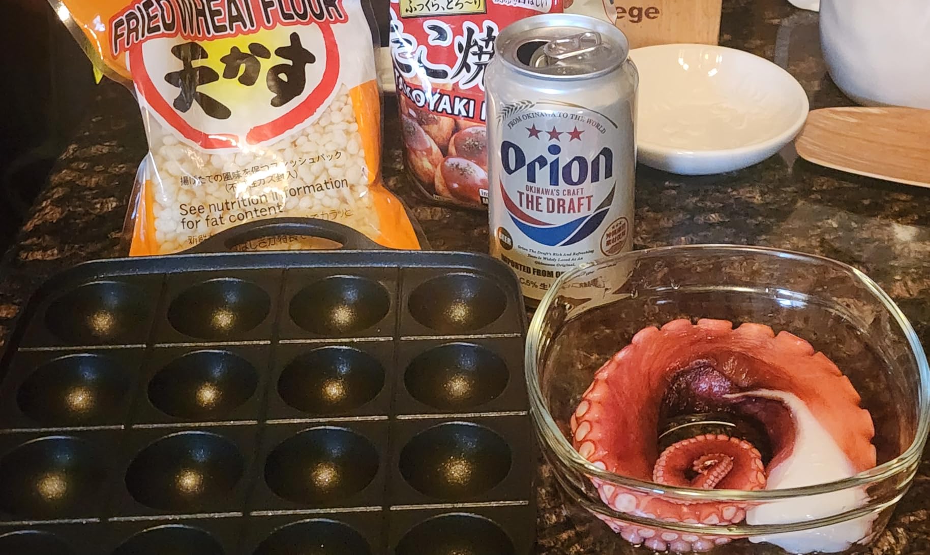 Artcome 16-Hole Takoyaki Pan with Double Handles - Nonstick Octopus Ball Maker with 2 Wooden Picks, Silicone Brush & 2 Heat-Resistant Clips customer photo 2