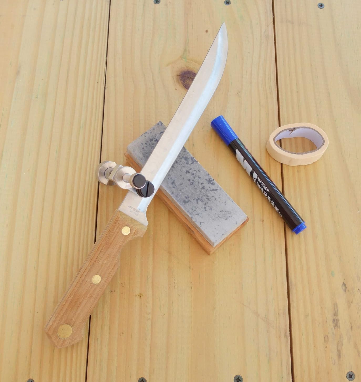 SG01 Knife Sharpening Angle Guide Adjustable 0 to 30 Degrees for Sharpening Knives on Whetstone/Daimond Stone, Scrolling Knife Sharpener Jig, No More Shaky Hands When Sharpening Knives customer photo 1