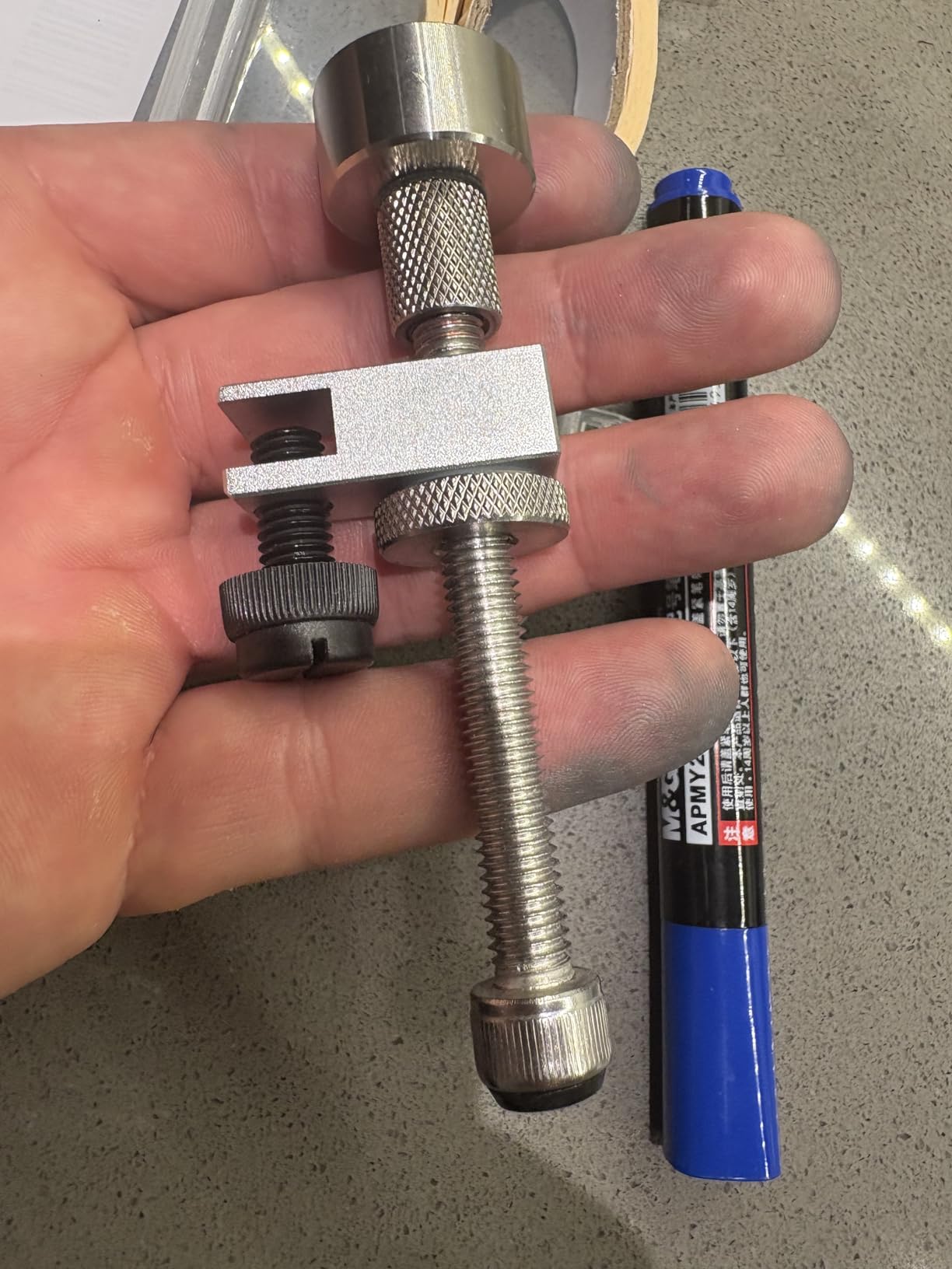 SG01 Knife Sharpening Angle Guide Adjustable 0 to 30 Degrees for Sharpening Knives on Whetstone/Daimond Stone, Scrolling Knife Sharpener Jig, No More Shaky Hands When Sharpening Knives customer photo 2