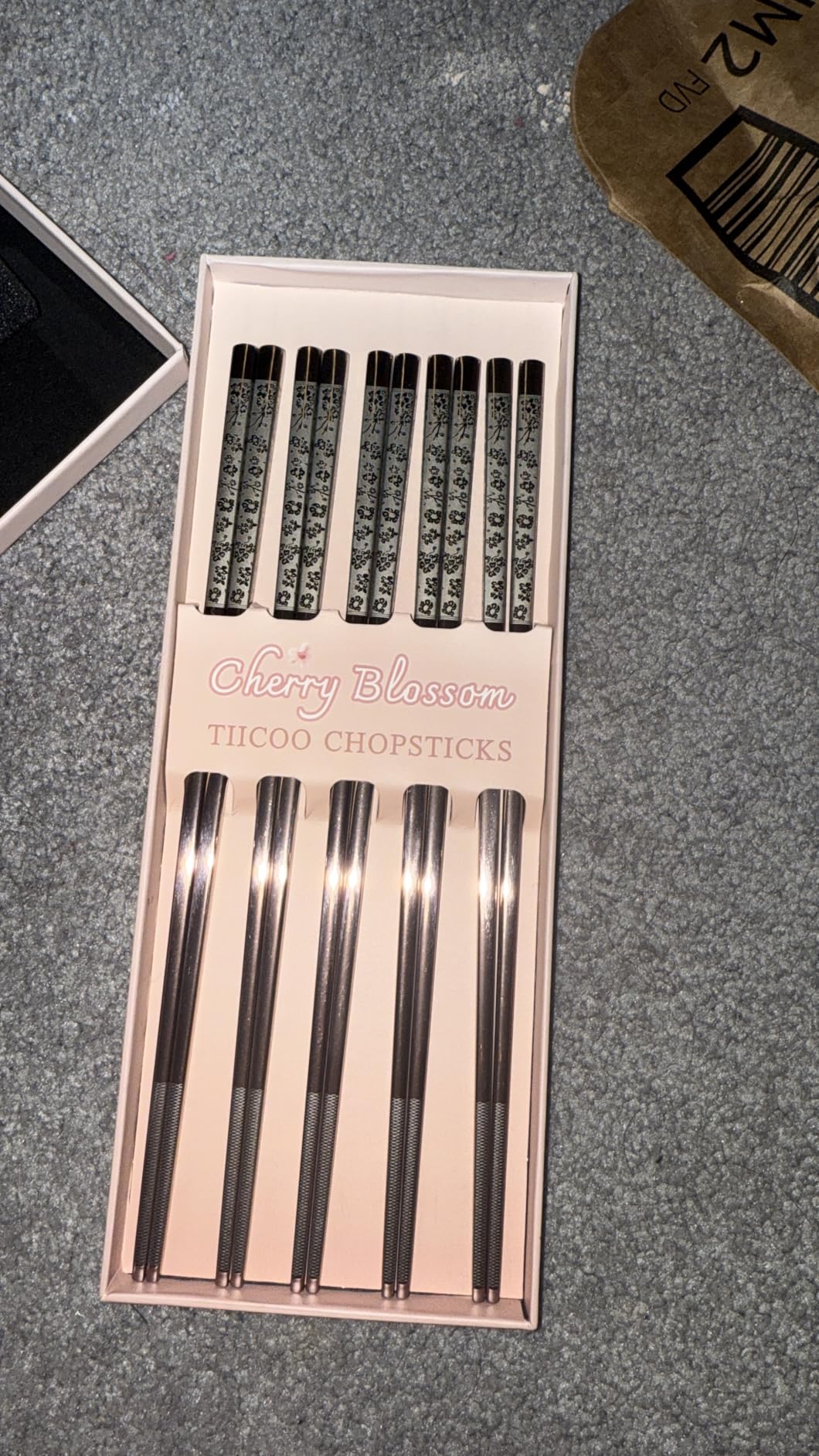 Chopsticks Reusable 18/8 Stainless Steel Chopsticks Pink Sakura Laser Engraved Metal Chop sticks Non-Slip Dishwasher Safe Japanese Korean Chopstick for Cooking Eating 5 Pairs Premium Gift Set customer photo 1