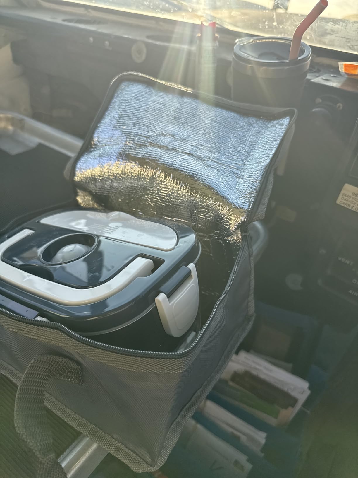 WisaKey Electric Lunch Box for Men/Women 80W Heated Lunch Box for Adults, 12V 24V 110V 220V Portable Food Warmer LunchBox Lonchera Eléctrica Portátil with 2 Stainless Steel Containers customer photo 1