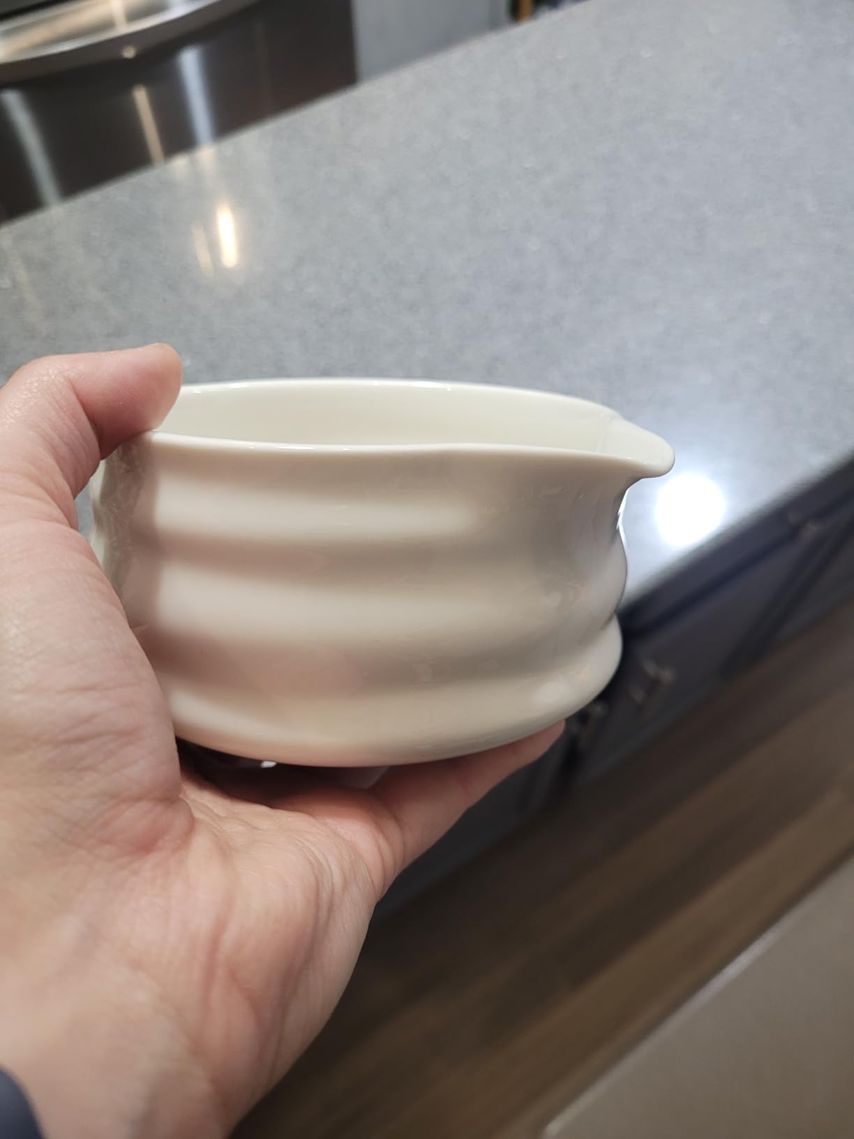 BlendWell Ceramic Matcha Bowl with Spout, White Chawan Mixing Bowl for Whisking and Pouring Matcha tea customer photo 2