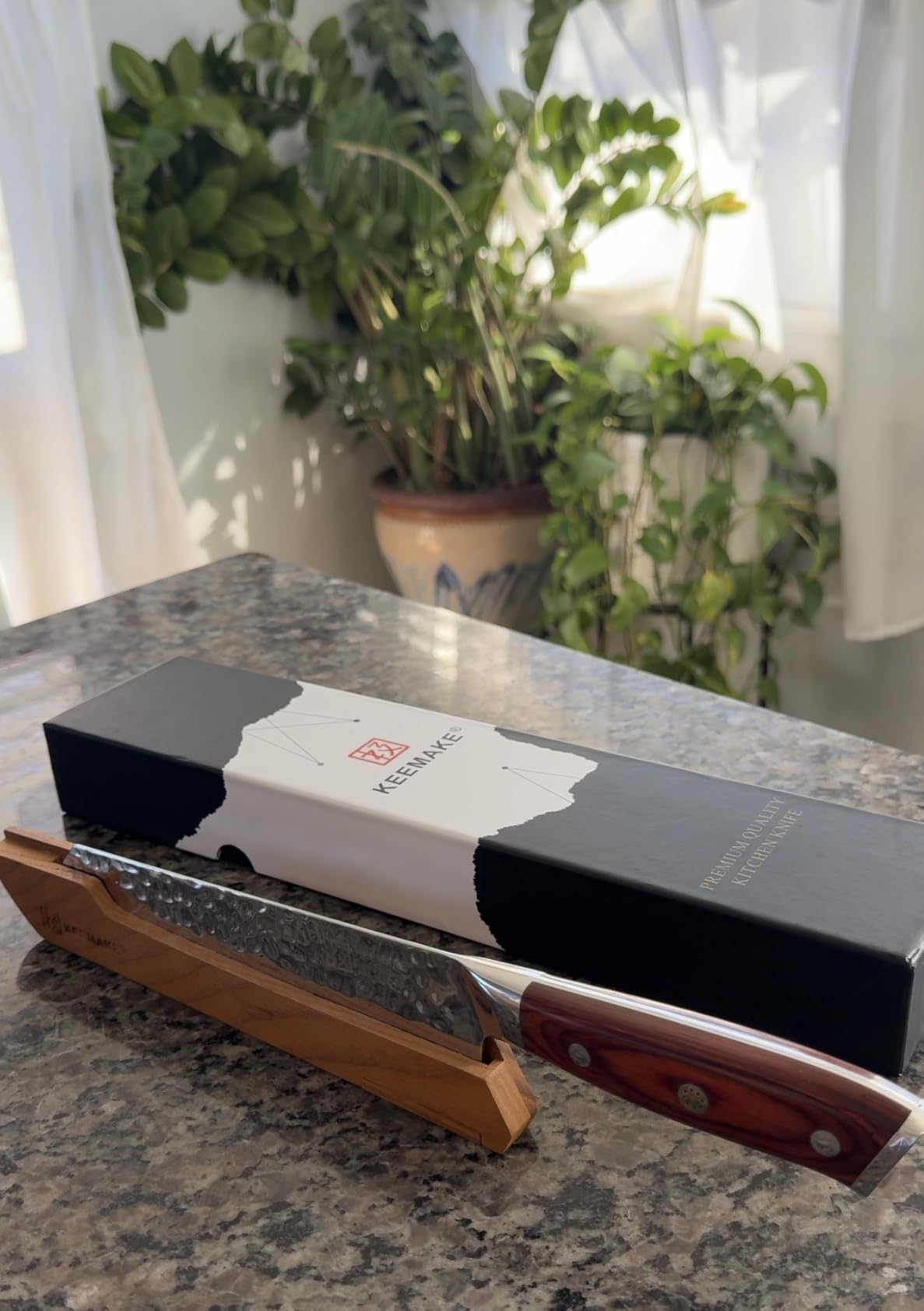 KEEMAKE Kiritsuke Chef Knife, 8 Inch Damascus Japanese Kitchen Knife with Ergonomic Pakkawood Handle, Ultra Sharp Non-Slip Cooking Knife with Ash Sheath customer photo 1