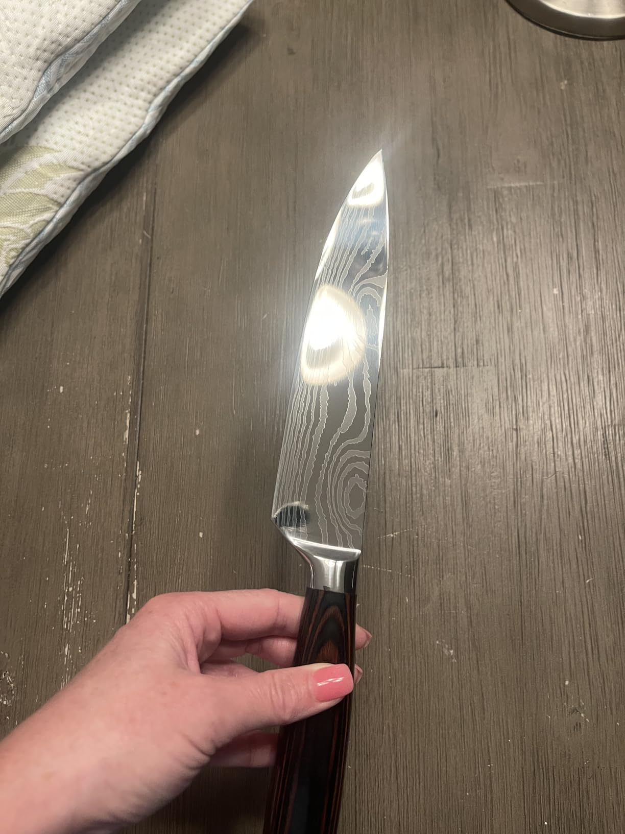 Chef Knife Professional Japanese AUS-10 Steel Core Kitchen Knife with Damascus Pattern, Razor Sharp 8 Inch Chefs Knife with Full-Tang Ergonomic Handle - Ideal for Home Cooks & Professional Chefs customer photo 2