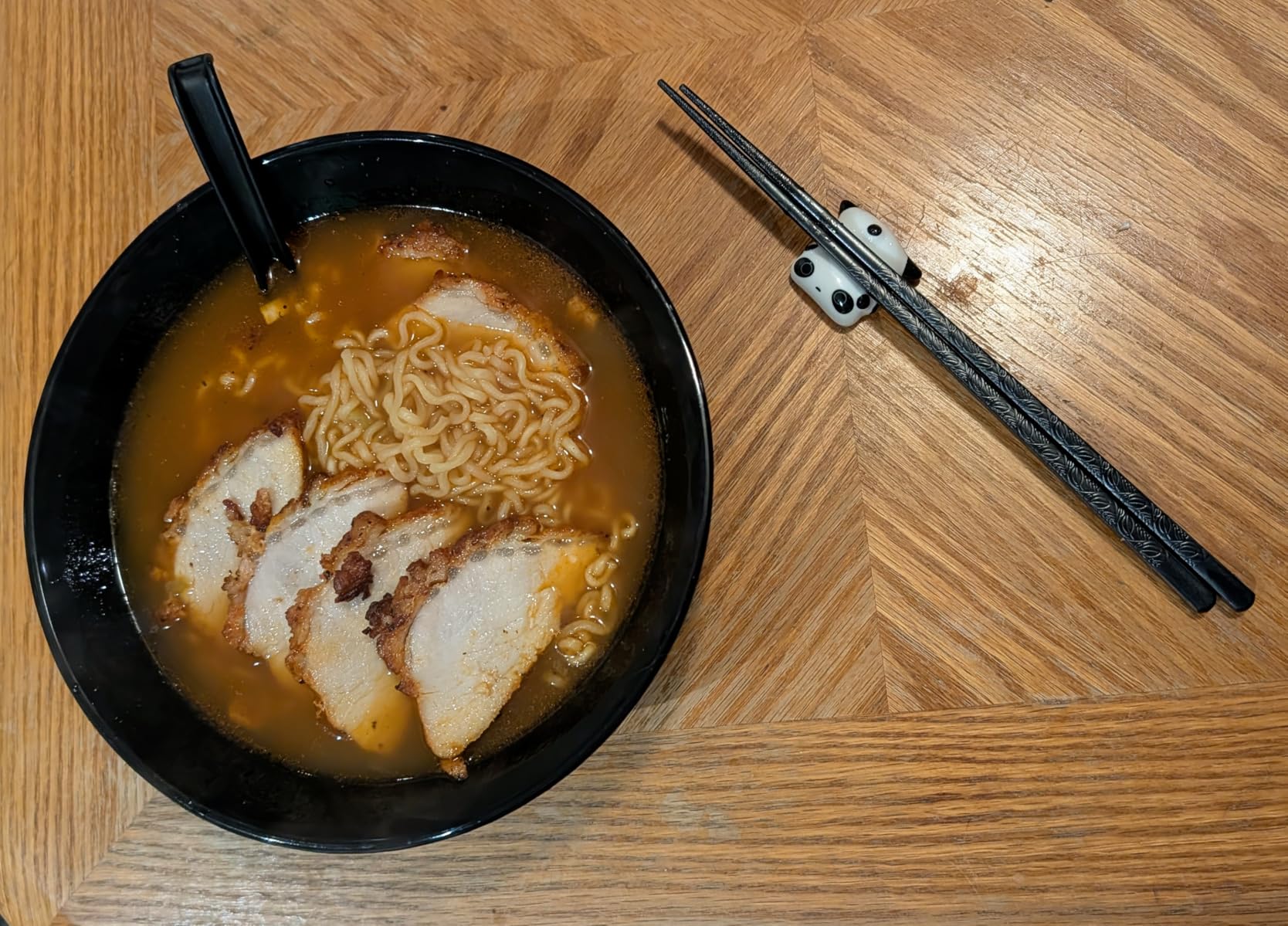 Kyraton Ramen Bowl Set 40oz with Chopsticks Dipping Bowls and Spoons: 2 large Unbreakable Japanese Style Plastic Noodle Soup Bowls for Asian Pho Soup Thai Miso Udon Wonton (Black, White) customer photo 1