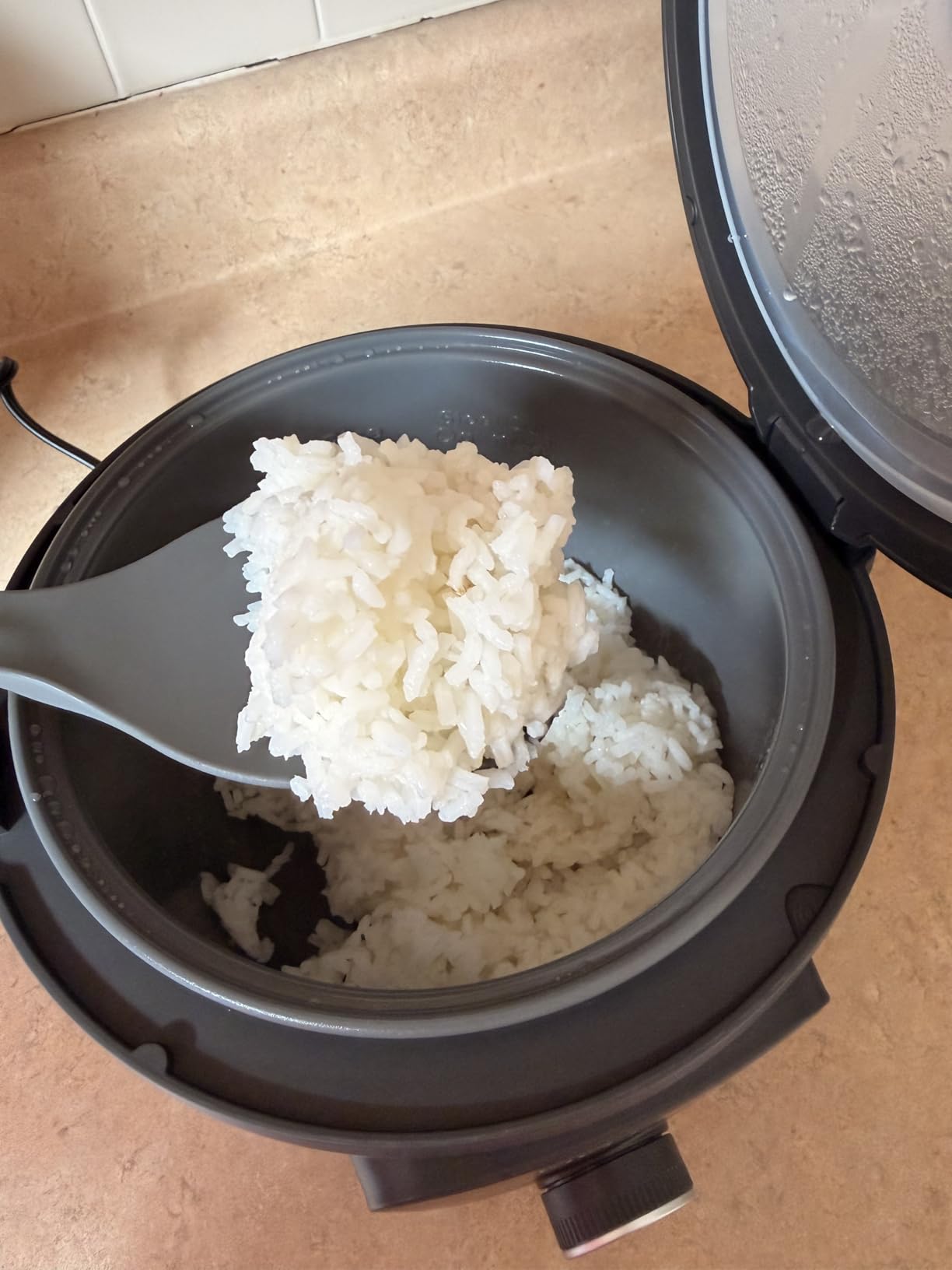 Martha Stewart Rice Cooker, 4 Cup (Uncooked) / 8 Cup (Cooked), Ceramic Non-Stick Removable Pot, Keep Warm, Measure Markings, Steam Basket, Brown & Sushi Rice, Quick Cook, Quinoa, Grains, Oats, Caviar Gray customer photo 1