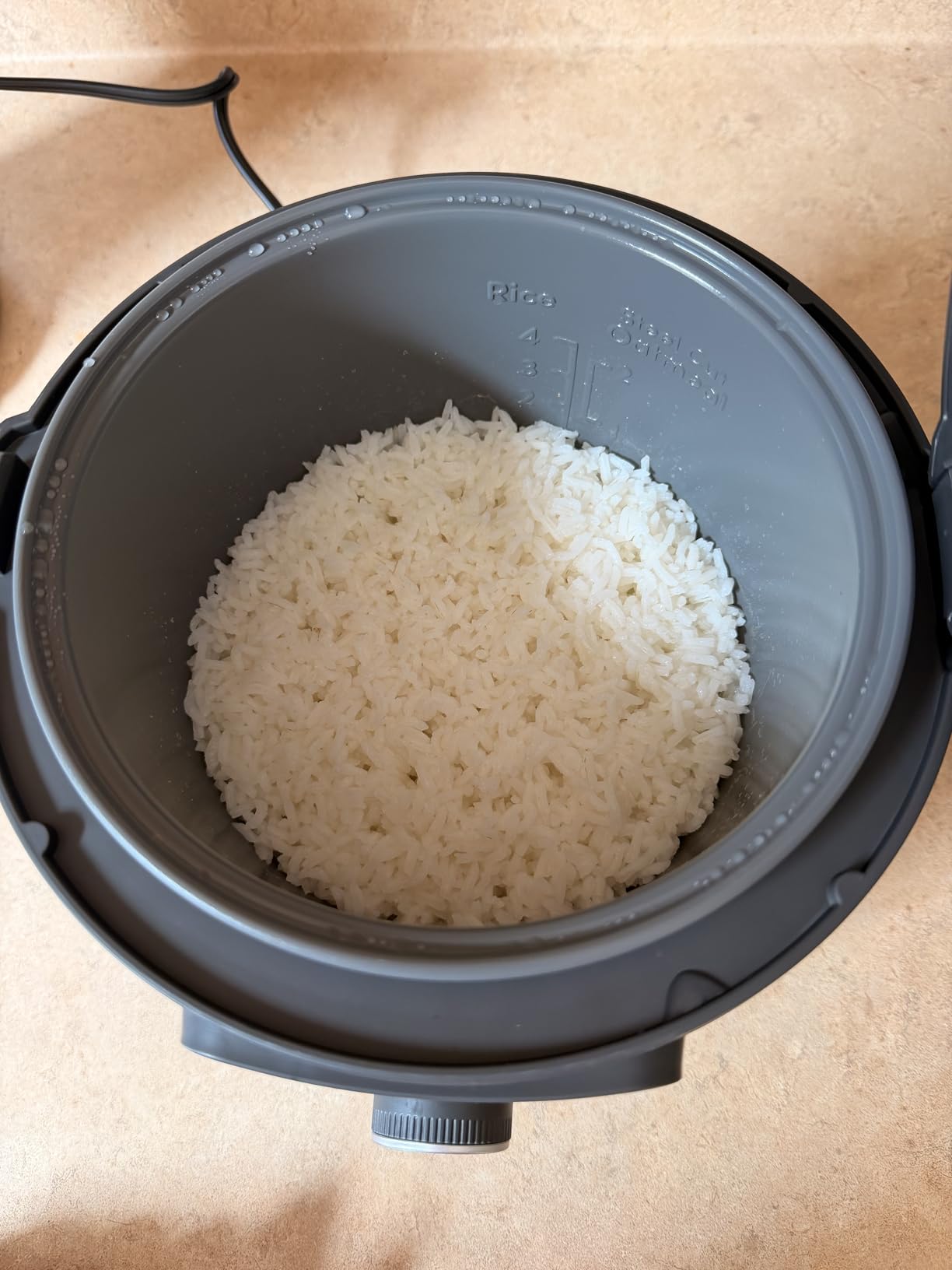 Martha Stewart Rice Cooker, 4 Cup (Uncooked) / 8 Cup (Cooked), Ceramic Non-Stick Removable Pot, Keep Warm, Measure Markings, Steam Basket, Brown & Sushi Rice, Quick Cook, Quinoa, Grains, Oats, Caviar Gray customer photo 2