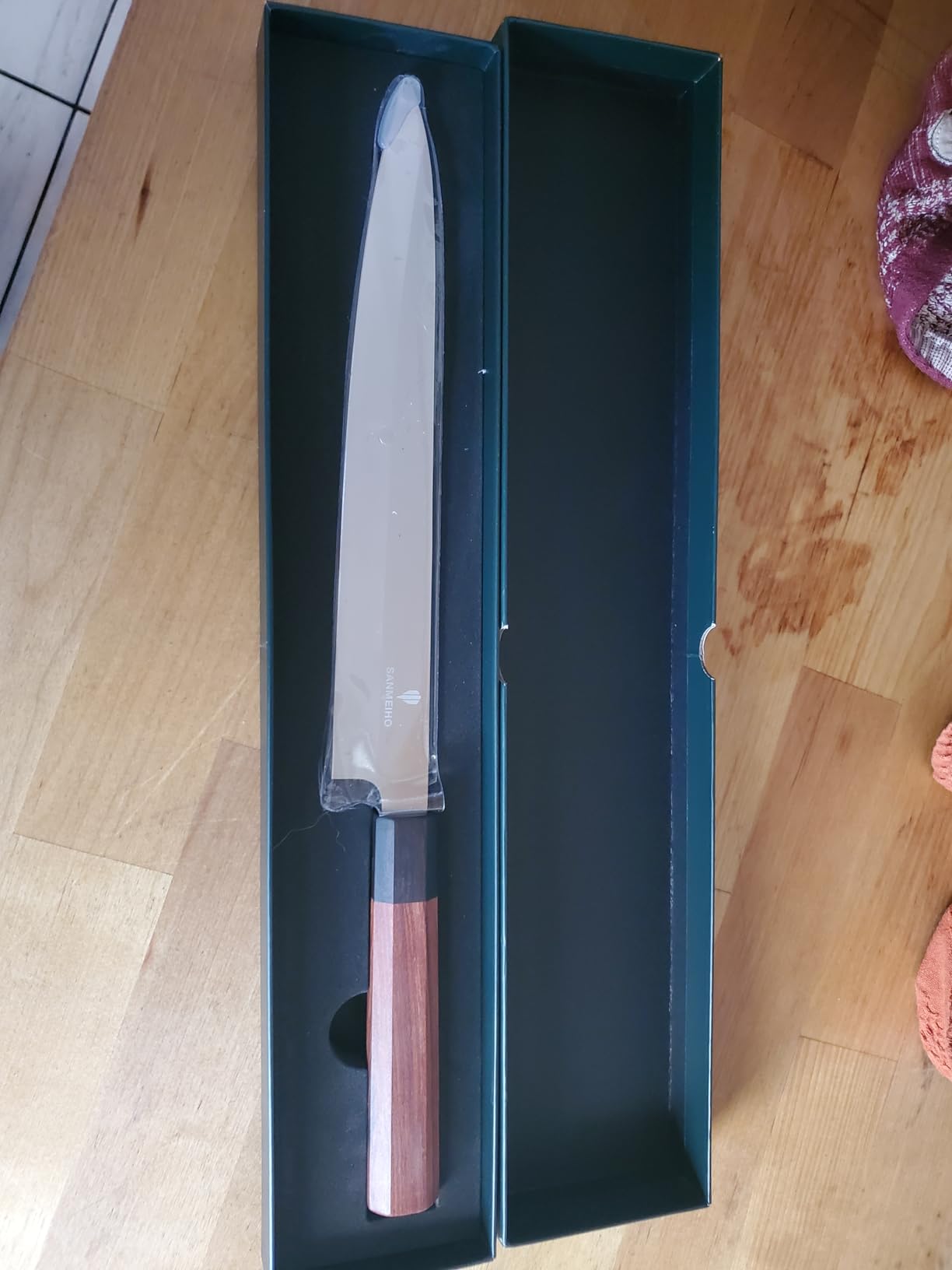 10 Inch Sushi Knife, High Carbon Japanese Steel Sashimi Knife, Japanese Knives for Fish Filleting & Slicing, Sushi Making Knives with Red Sandalwood Handle customer photo 2