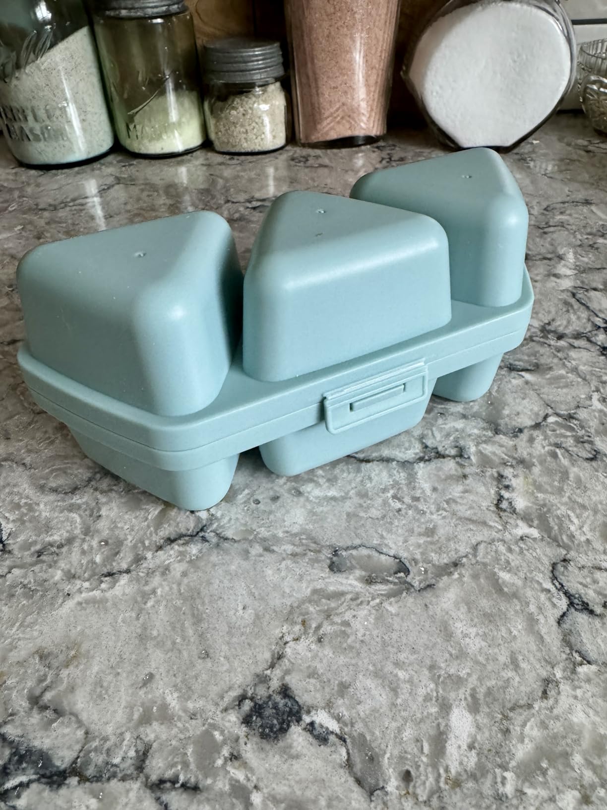 6 in 1 Onigiri Mold Triangle Rice Ball Mold Musubi Press Onigiri Maker Sushi Making Kit Once Quickly Make 6pcs Rice Balls for Lunch and Home DIY (Beige) customer photo 1