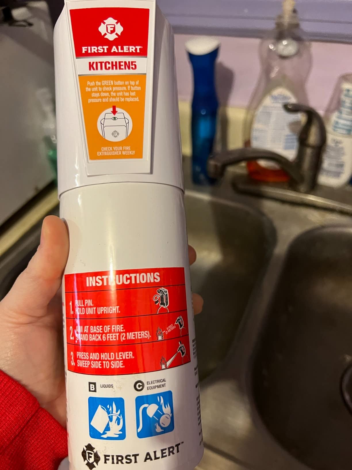 First Alert KITCHEN5 Fire Extinguisher, KFE2S5, UL RATED 5-B:C, White, 1-Pack customer photo 1