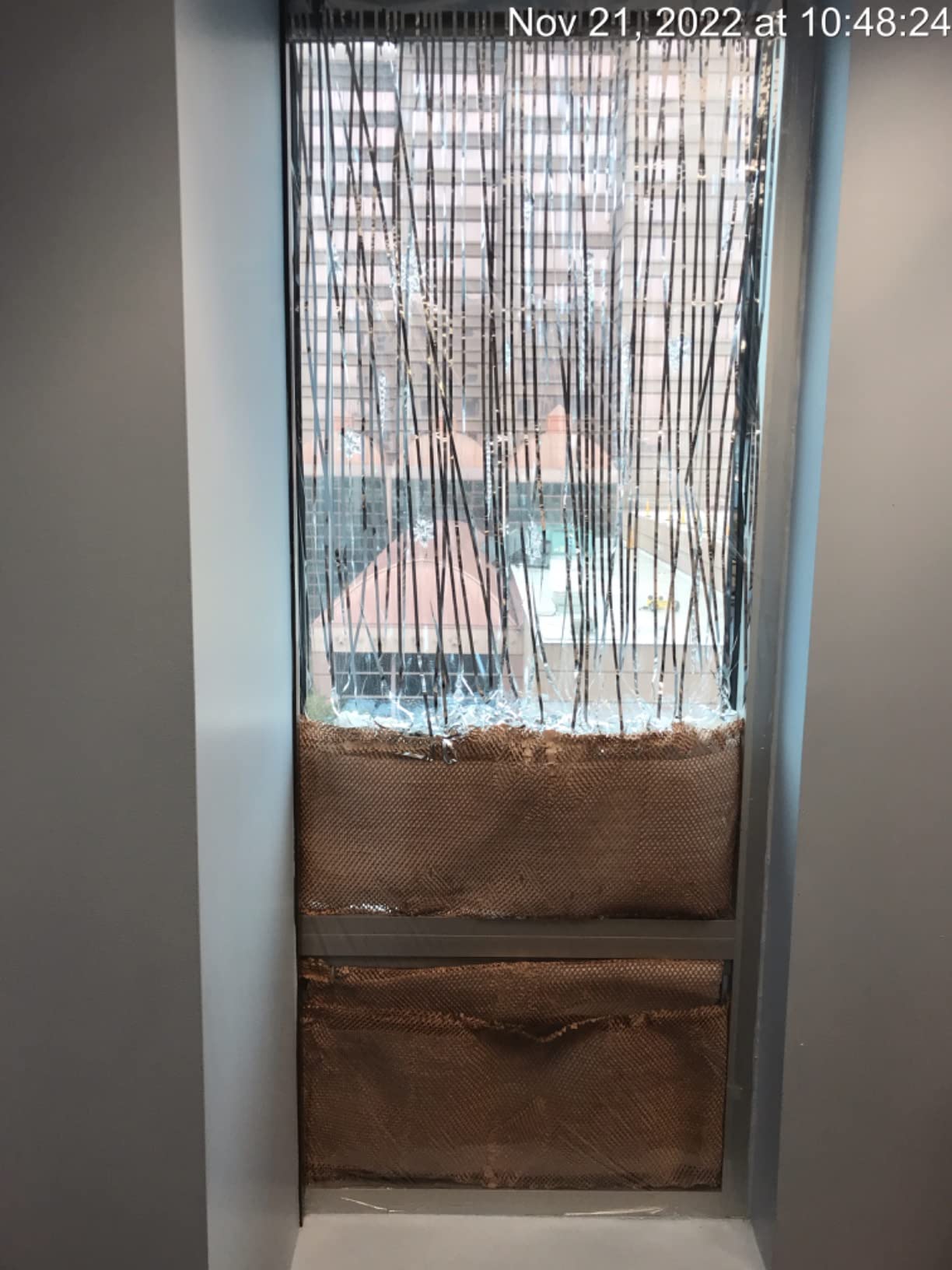 3M Outdoor Patio Door Clear Insulation Kit, Heat or Cold Window Insulation Kit for Large Windows and Sliding Doors, 1-Door Kit, 7 ft. X 9.3 ft. customer photo 1