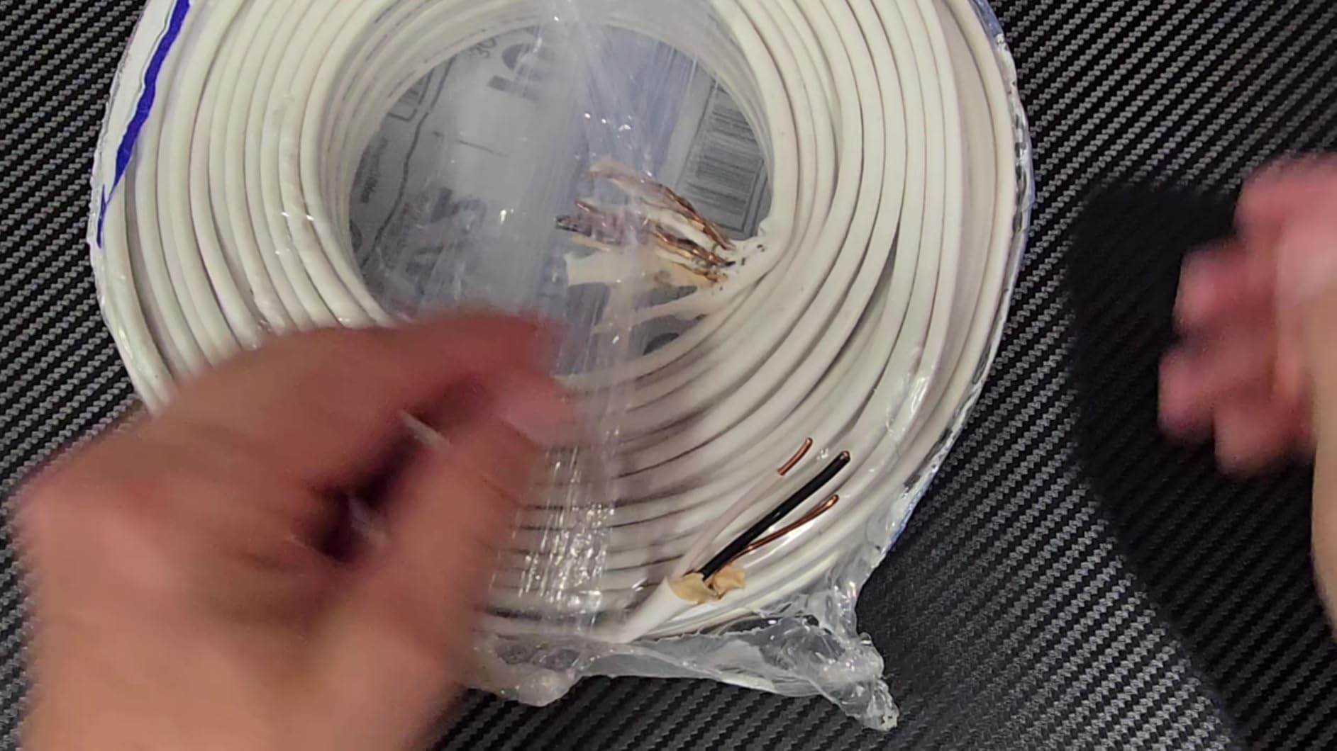 Southwire Romex Brand Simpull Solid Indoor 14/2 W/G NMB Cable 100ft Coil - SW# 28827423 customer photo 2