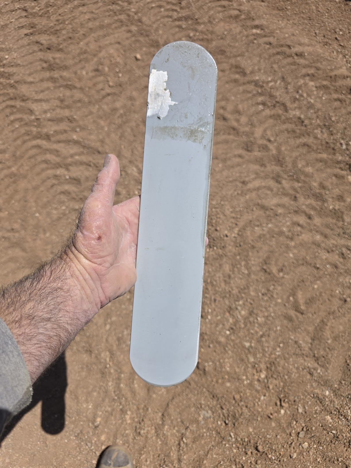 MARSHALLTOWN Round End Magnesium Float, 16 x 3 1/8 Inch, Assembled in USA | Fully Rounded Magnesium Blade Eliminates Marks, DuraSoft Handle, For Troweling Prep, 143D customer photo 1