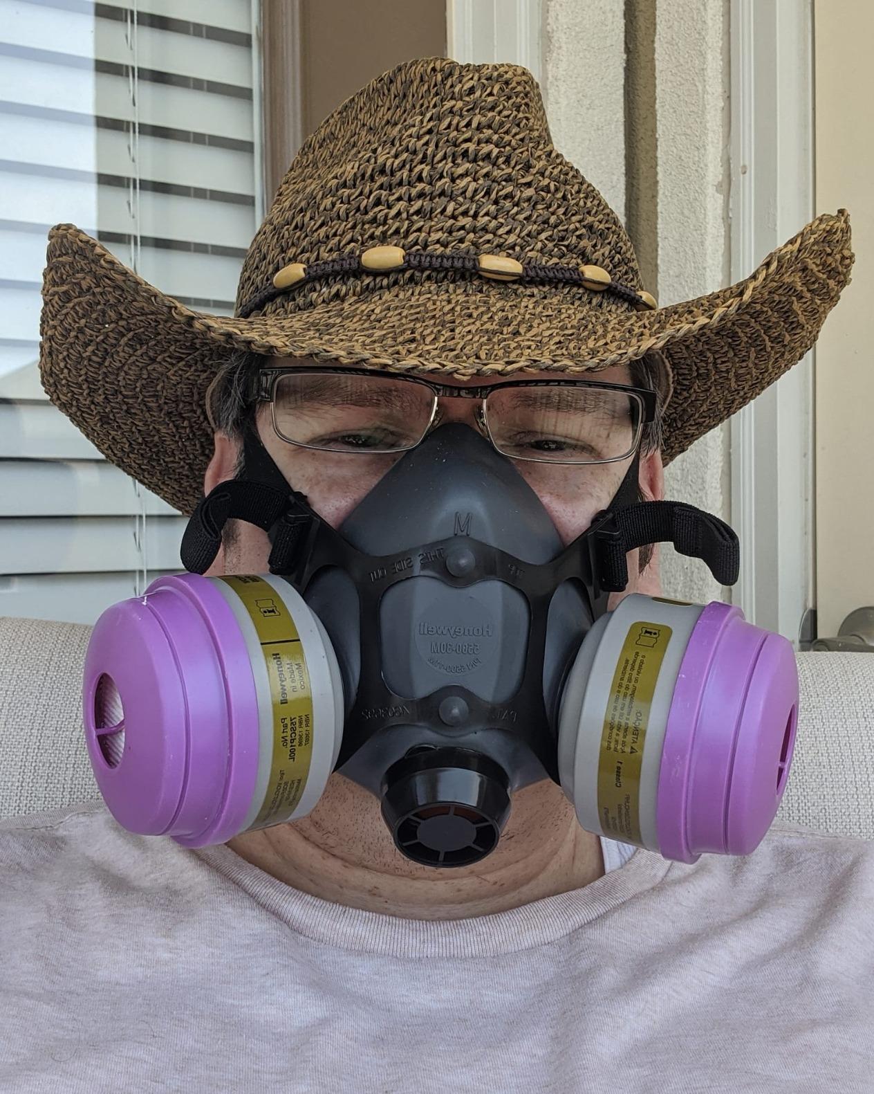 NORTH Honeywell 550030M 5500 Series Low Maintenance Half Mask Respirators, Medium, 1' x 1' x 1' Size customer photo 1