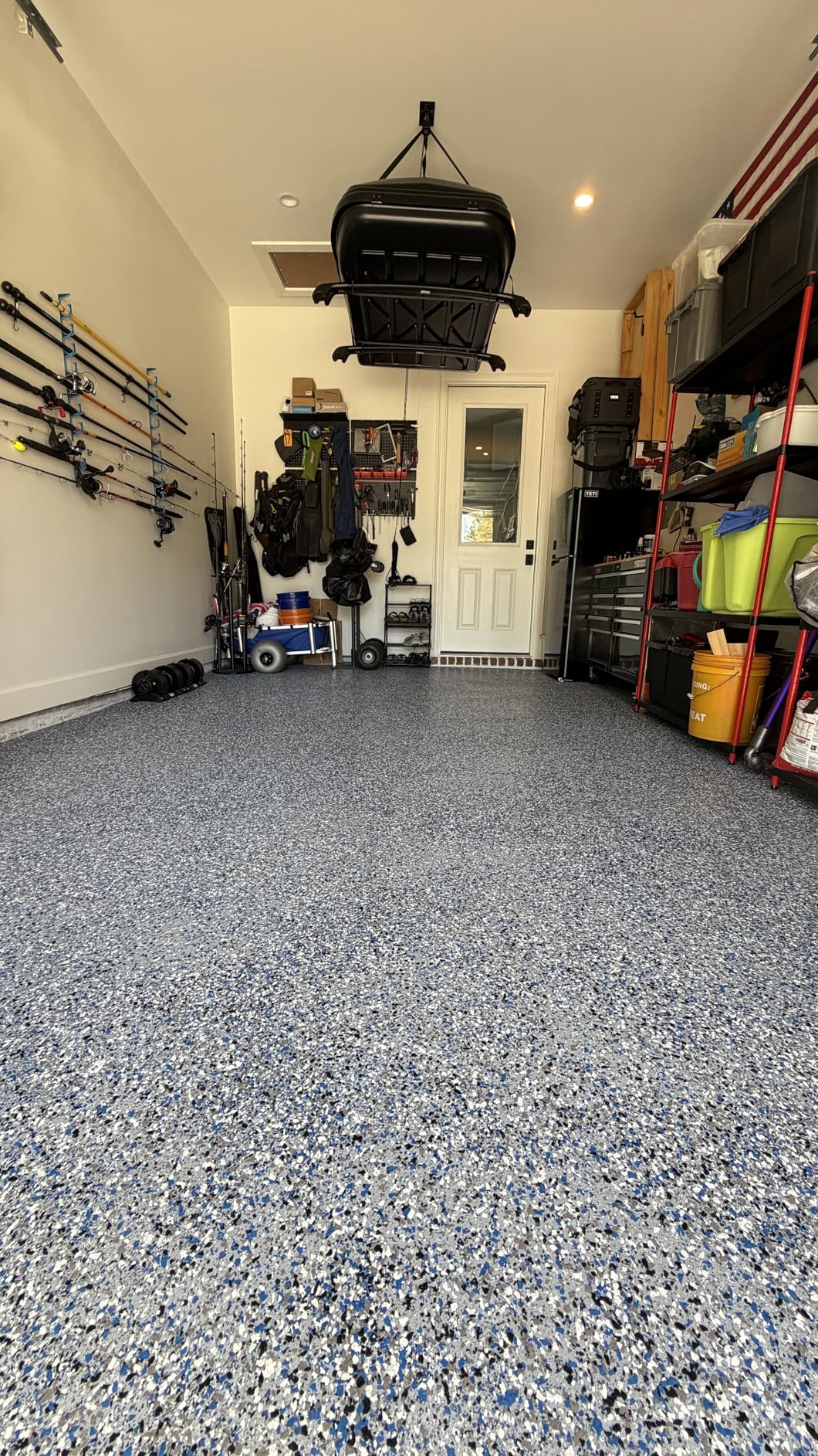 Rust-Oleum 251965 EPOXYSHIELD Garage Floor Coating Kit, 1 Car, Gloss Gray customer photo 2