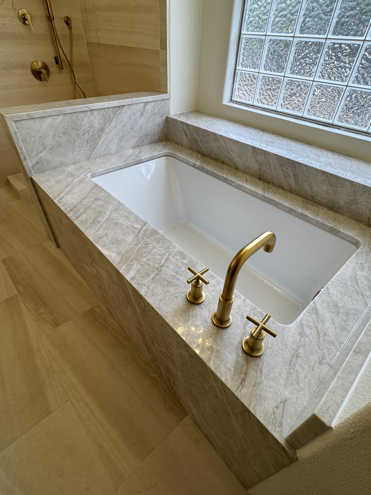 American Standard 2938002-D0.020 Studio Zero-Edge Drop-in Soaking Bathtub 66 in. x 36 in. White customer photo 1