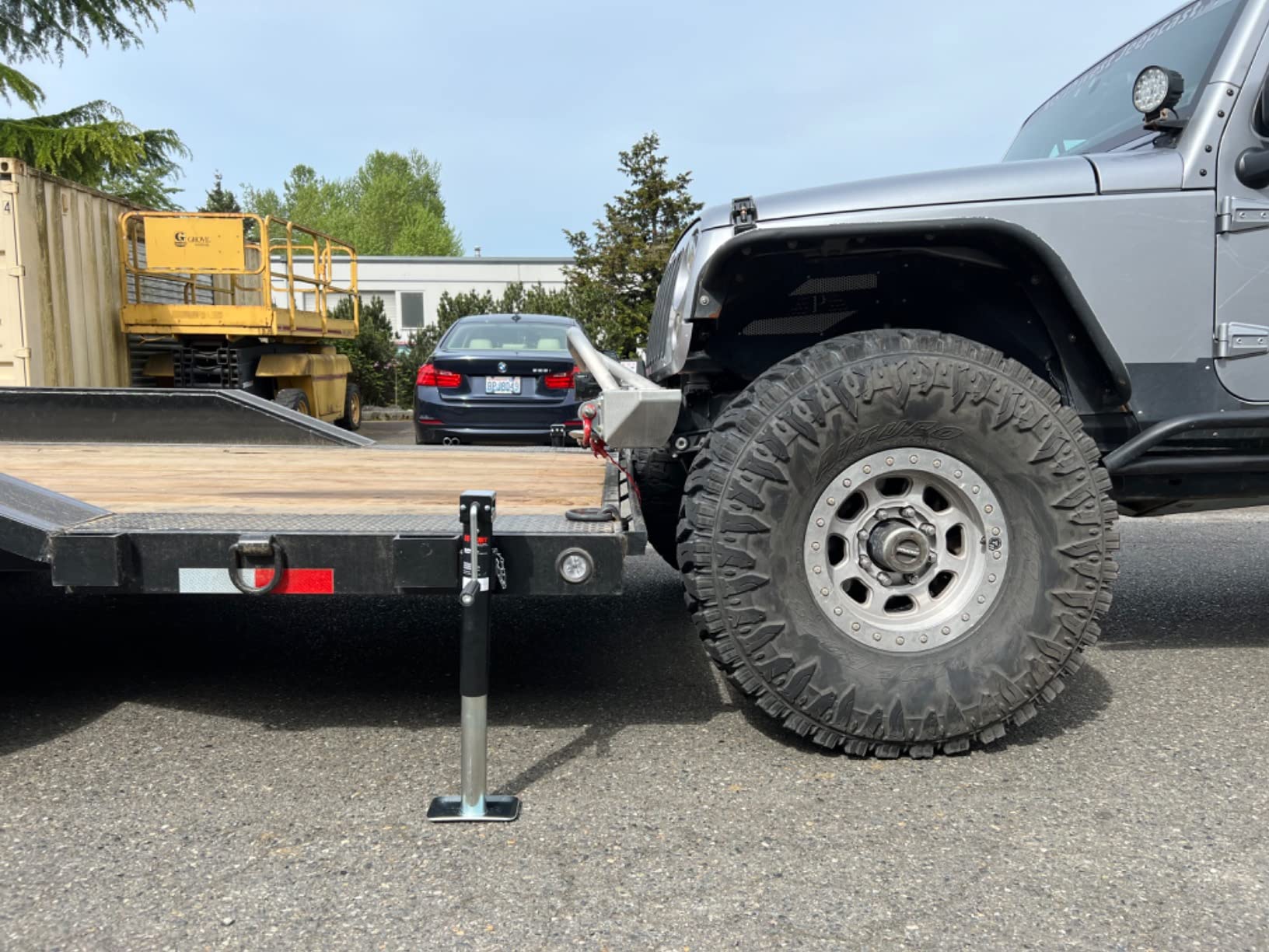 CURT 28321 Weld-On Pipe-Mount Swivel Trailer Jack, 3,000 lbs. Support Capacity and 2,000 lbs. lift capacity, 10 Inches Vertical Travel customer photo 2
