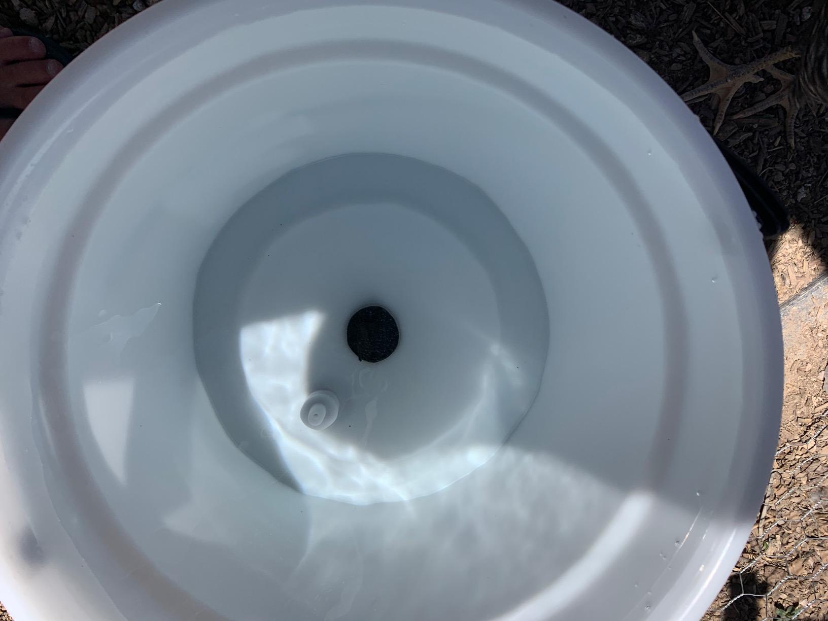 Harris Farms Large Flock Easy-Fill Poultry Drinker, Made with BPA-Free Plastic, Top Fill Design, 6.25 Gallon customer photo 2