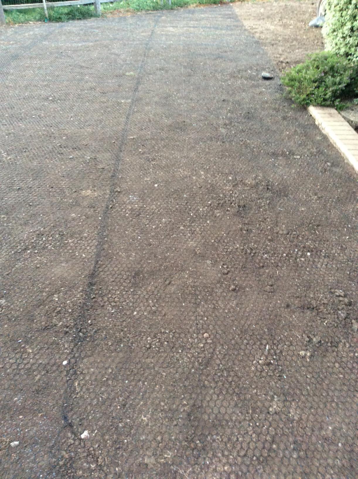 Fencer Wire 20 Gauge Black Vinyl Coated Poultry Hex Netting with 1 inch Mesh (6 ft. x 150 ft.) customer photo 1