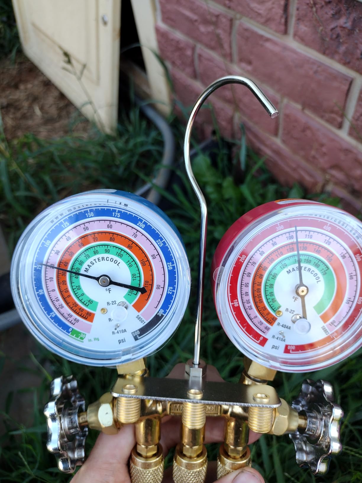 Mastercool 59161 2-Way Heavy Duty Brass Manifold Gauge Set with 3 1/8