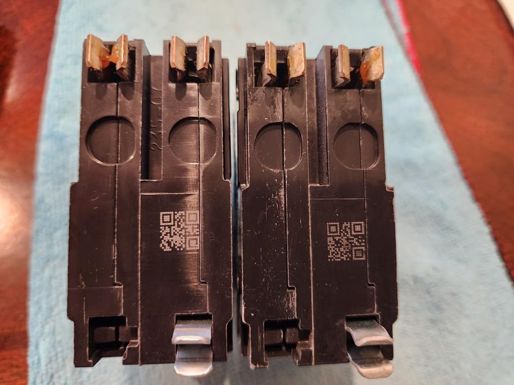 Square D QO230 Miniature Circuit Breaker, 120/240 VAC, 30 A, 10 kA Interrupt, 2 Poles, Thermal Magnetic Trip customer photo 1