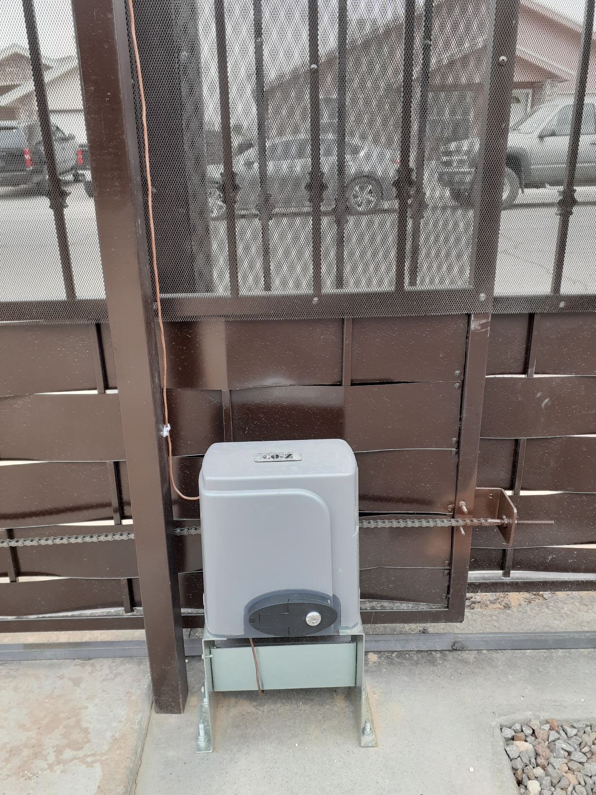 CO-Z Automatic Sliding Gate Opener 1400 lb 40 ft Gates 110V Chain Drive | Easy Installation, Includes Hardware, 20 ft #41 Chain, 2 Remotes, Infrared Sensor Compatible customer photo 1