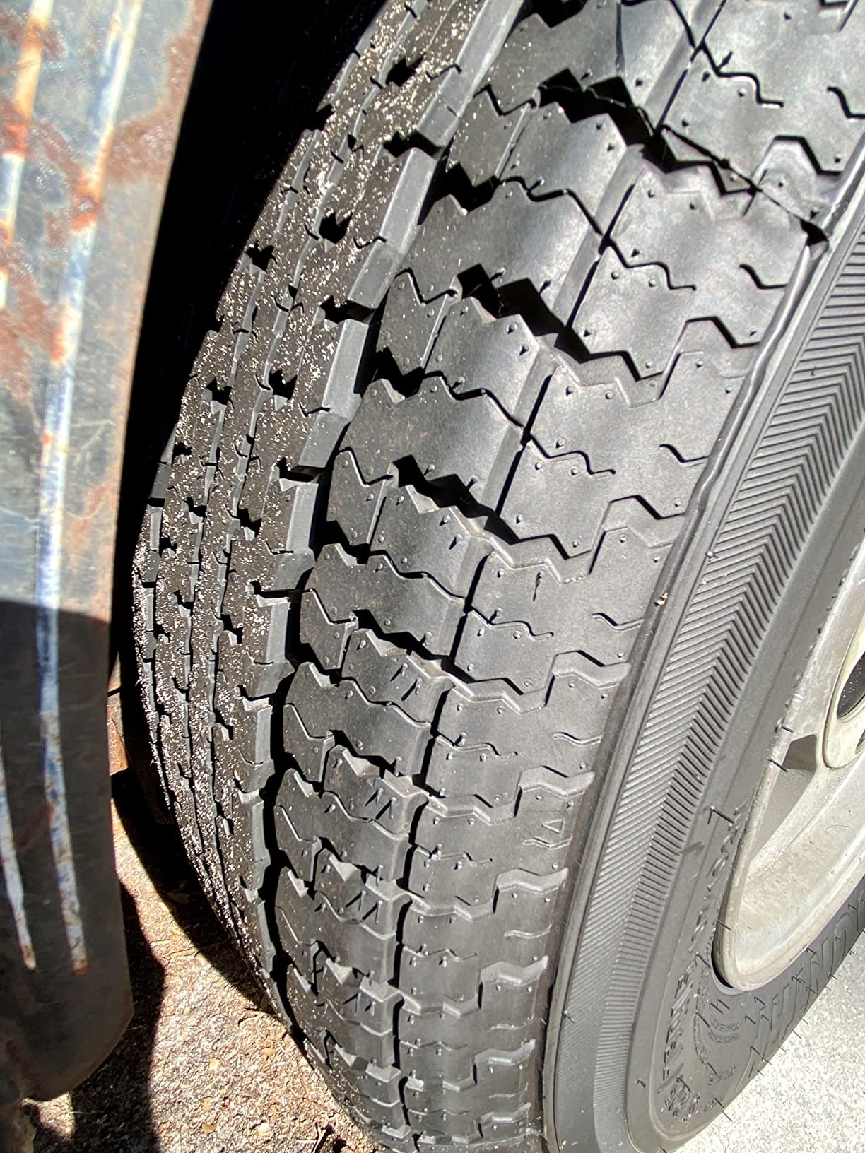 Free Country ST205/75R15 Prem Trailer Tires 8PR LR D 107N w/Scuff Guard, S2 | Premium Steel Belted Radial Load Range D Speed Rating N 88 MPH w/Featured Side Scuff Guard customer photo 2