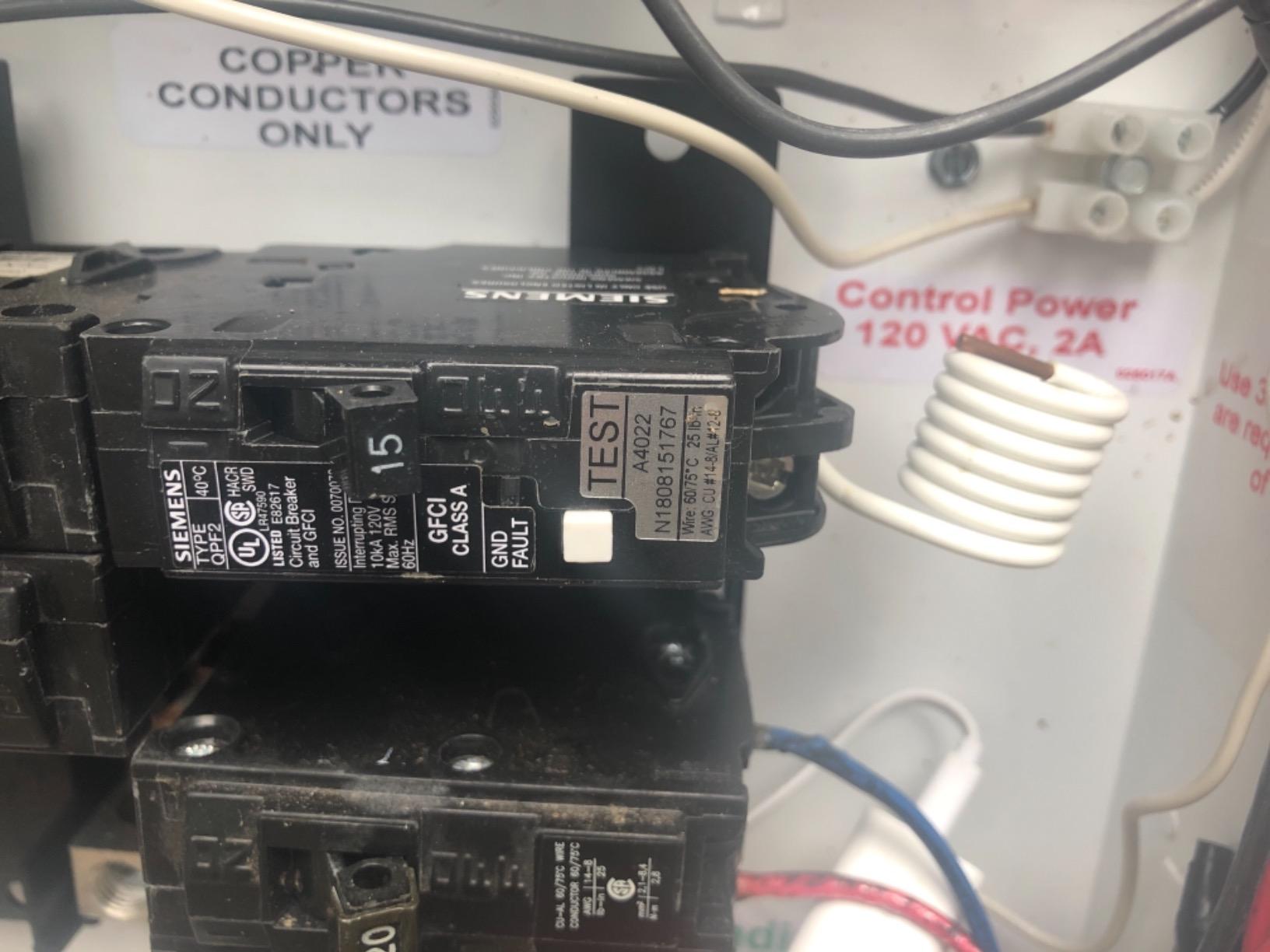 Siemens QF115A Ground Fault Circuit Interrupter, 15 Amp, 1 Pole, 120V, 10,000 AIC customer photo 1