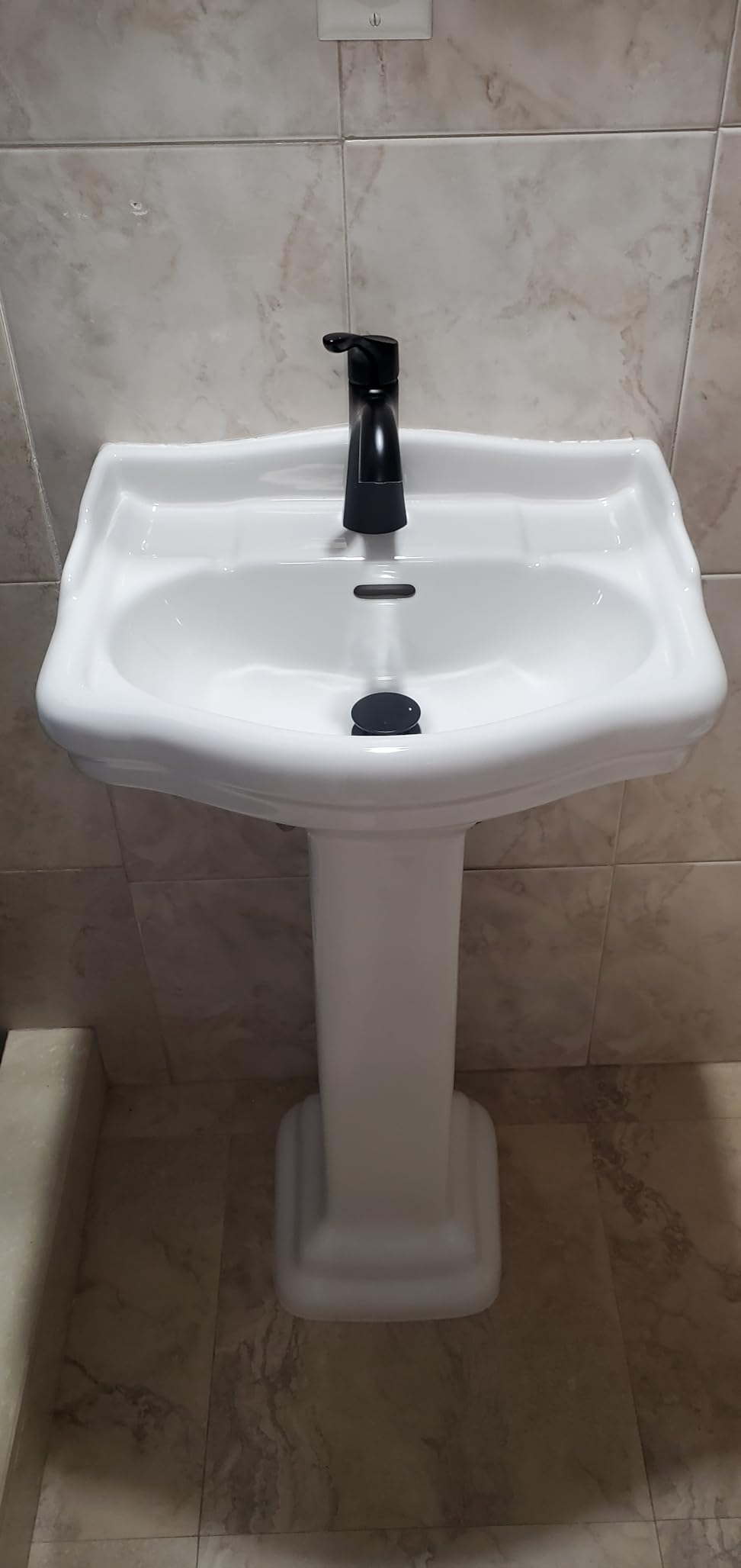 Fine Fixtures Roosevelt Bathroom Pedestal Sink - 22-Inch Small Pedestal Sink, Durable Vitreous China Ceramic with 4 Inch 3-Hole Bathroom Sink Faucet - Ideal for Modern Bathrooms customer photo 1