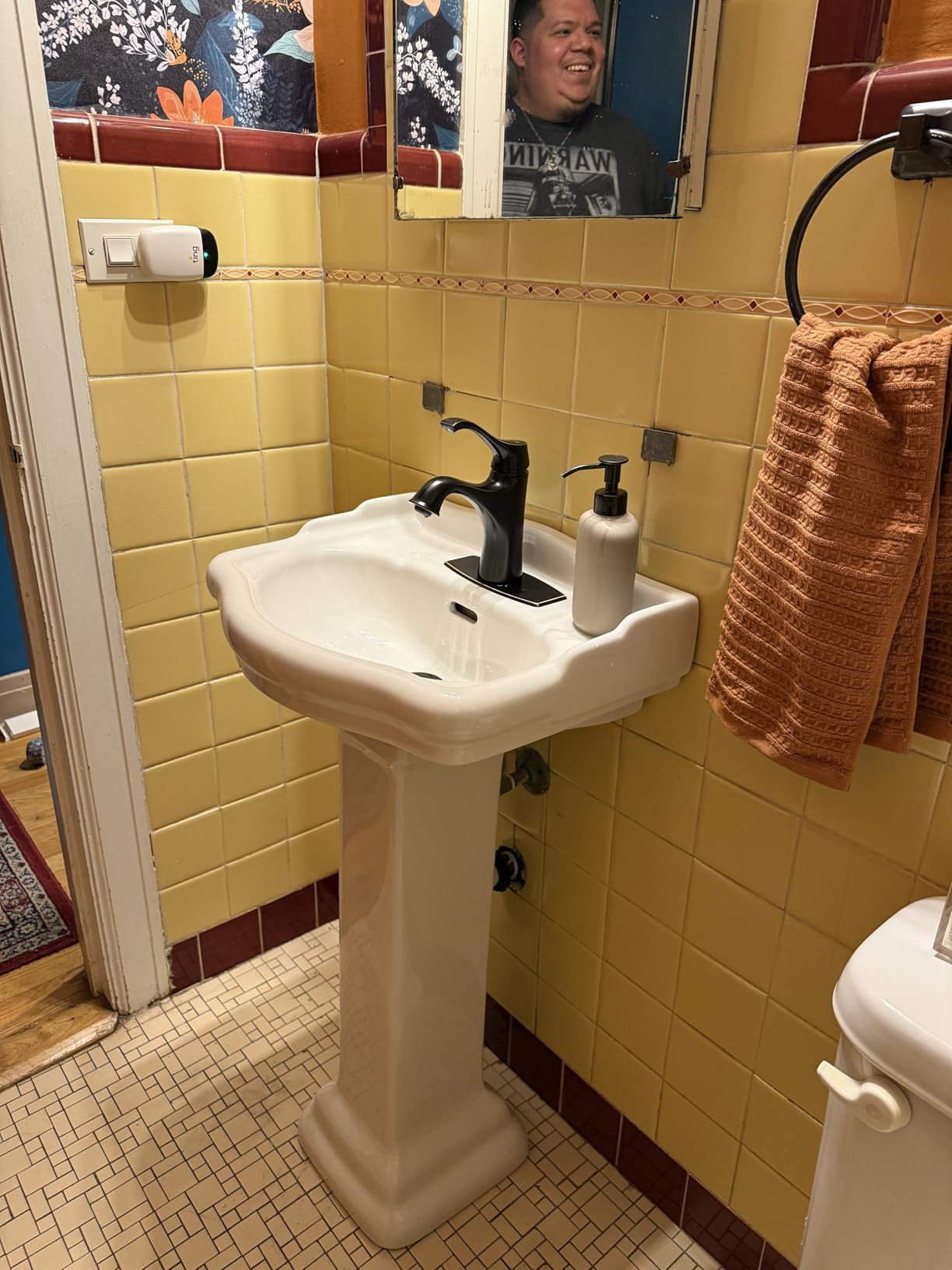 Fine Fixtures Roosevelt Bathroom Pedestal Sink - 22-Inch Small Pedestal Sink, Durable Vitreous China Ceramic with 4 Inch 3-Hole Bathroom Sink Faucet - Ideal for Modern Bathrooms customer photo 2
