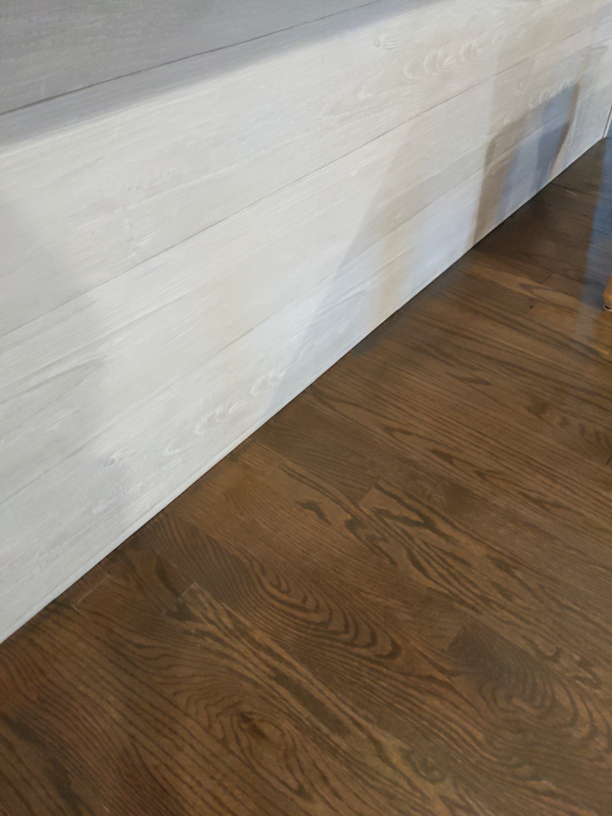 NuWallpaper Reclaimed Shiplap Peel and Stick Wallpaper, White Reclaimed Shiplap Removable Contact Paper for Walls, Self Adhesive Wall Covering for Bedroom Living Room Accent Wall customer photo 2