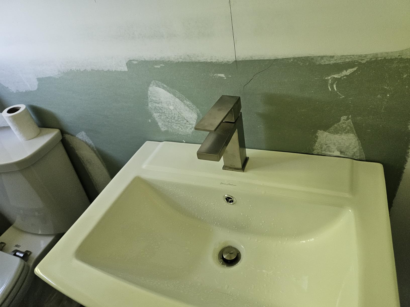 Sublime Rectangular Two-Piece Ceramic Pedestal Bathroom Sink in Glossy White with Overflow, Single Faucet Hole customer photo 1