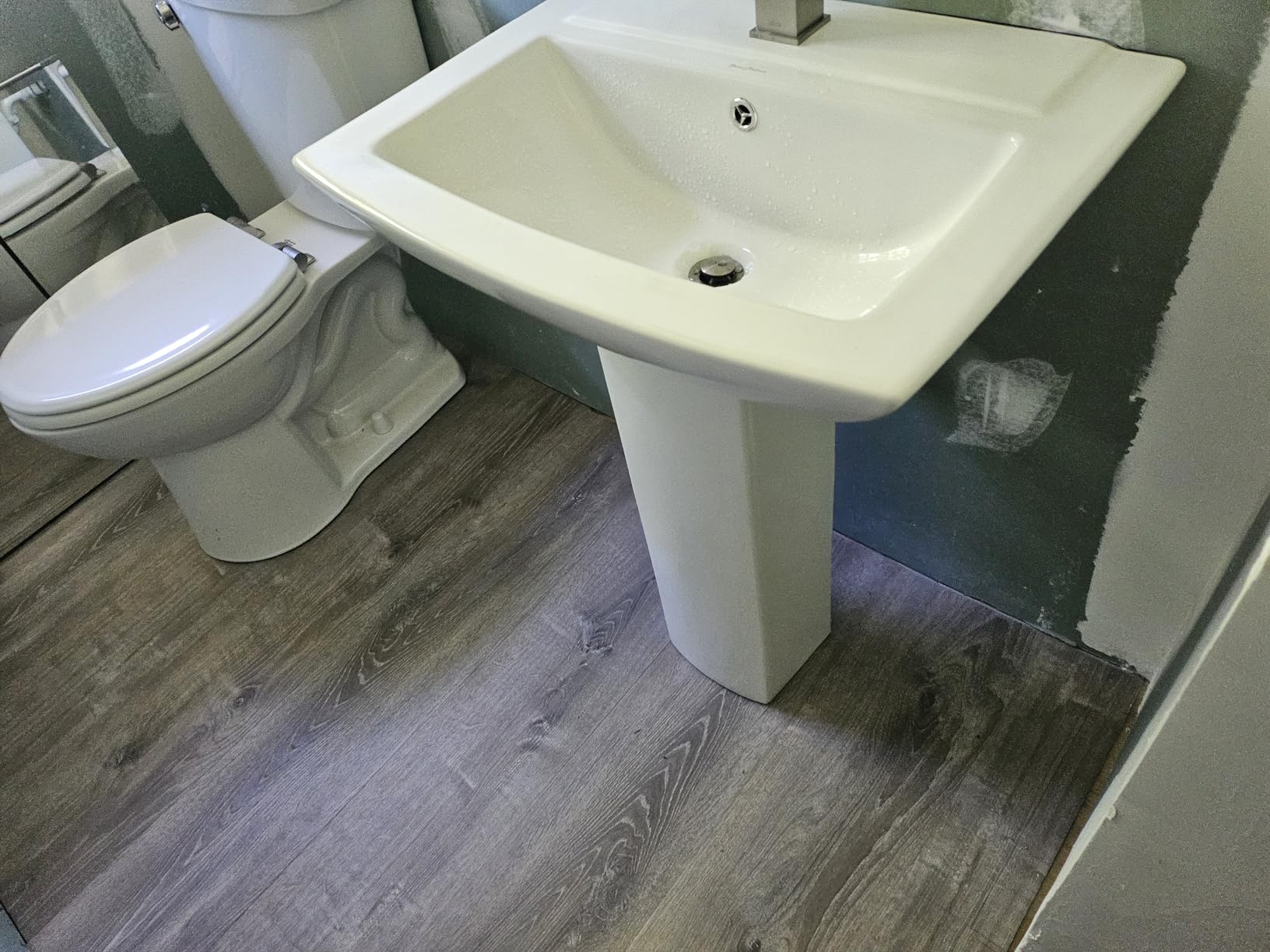 Sublime Rectangular Two-Piece Ceramic Pedestal Bathroom Sink in Glossy White with Overflow, Single Faucet Hole customer photo 2