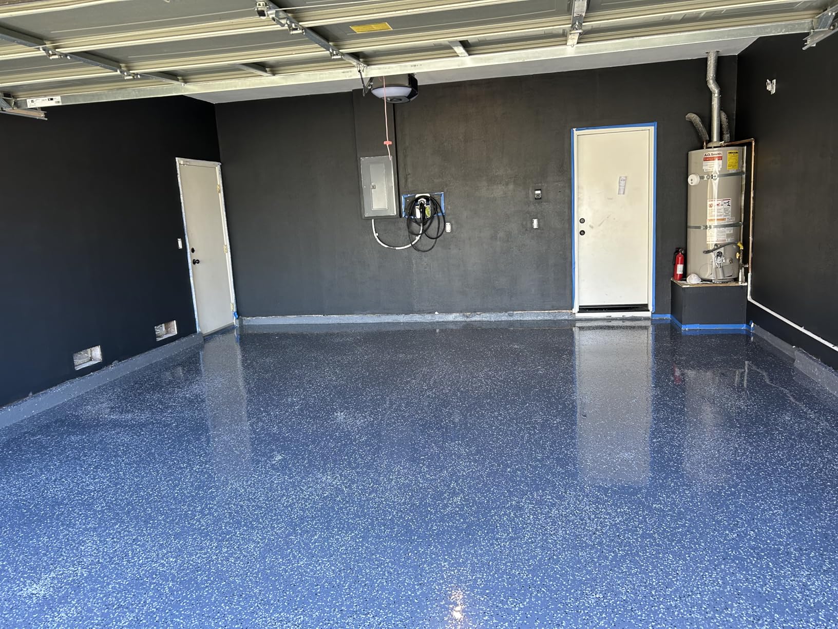 Rust-Oleum 317382 RockSolid Garage Floor Coating, 2.5 Car Kit, Textured Clear customer photo 2