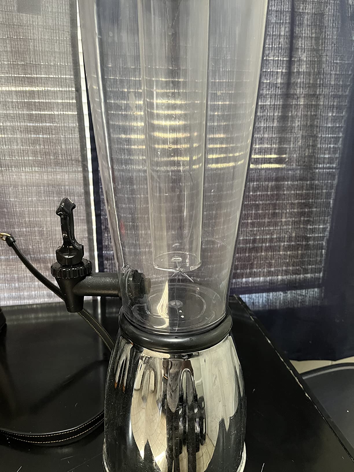 OGGI Beverage Dispenser - 3-quart / 6-Pints, Perfect for Parties, Use as Alcohol, Water, Lemonade Dispenser & More customer photo 2