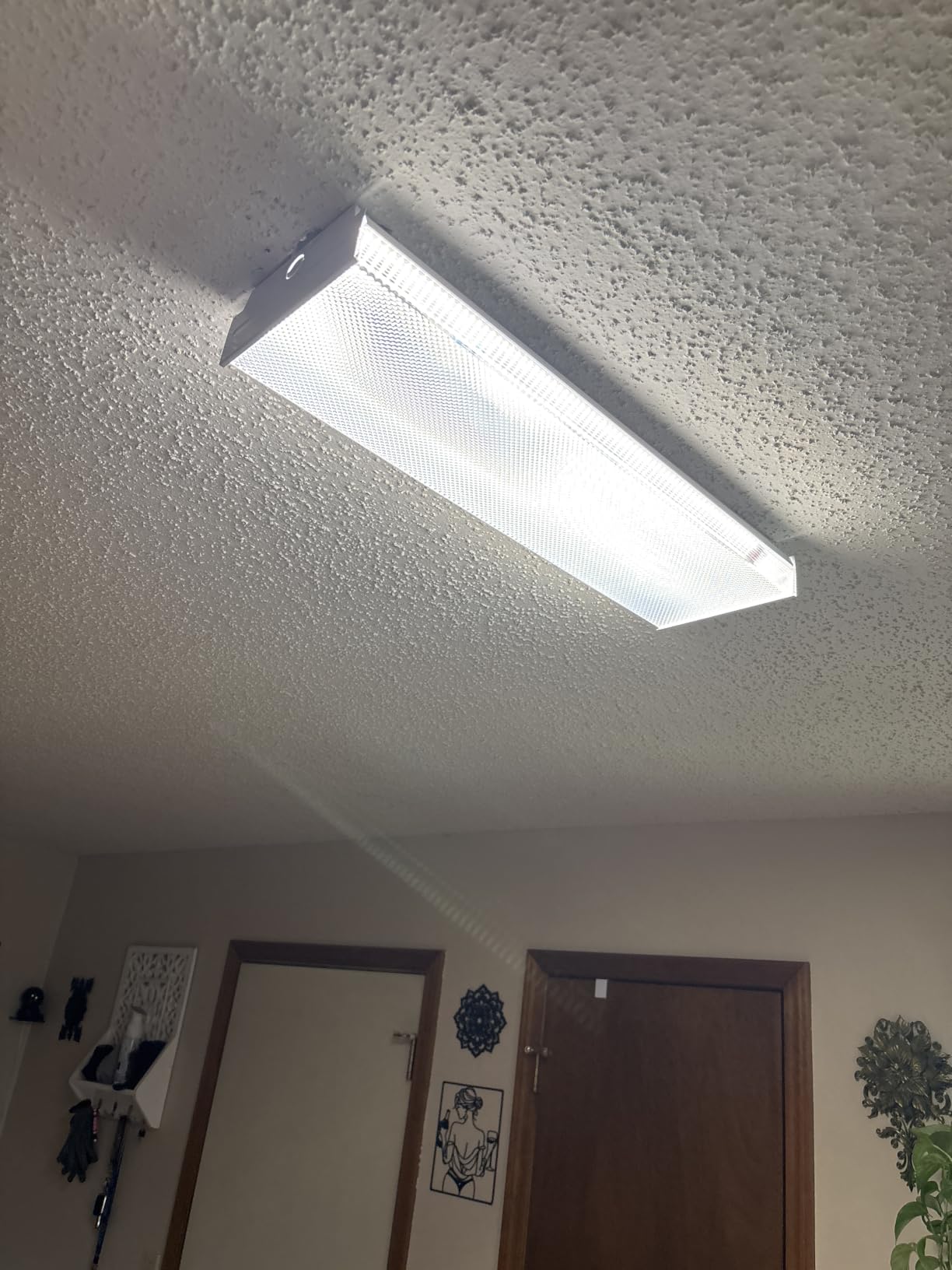 ANTLUX 2FT LED Wraparound Flush Mount LED Garage Lights, 20W 2400LM, 4000K Neutral White, 2 Foot LED Wrap Light, Integrated Linear Ceiling Lighting Fixture for Kitchen, Laundry, Workshop, Closet customer photo 1