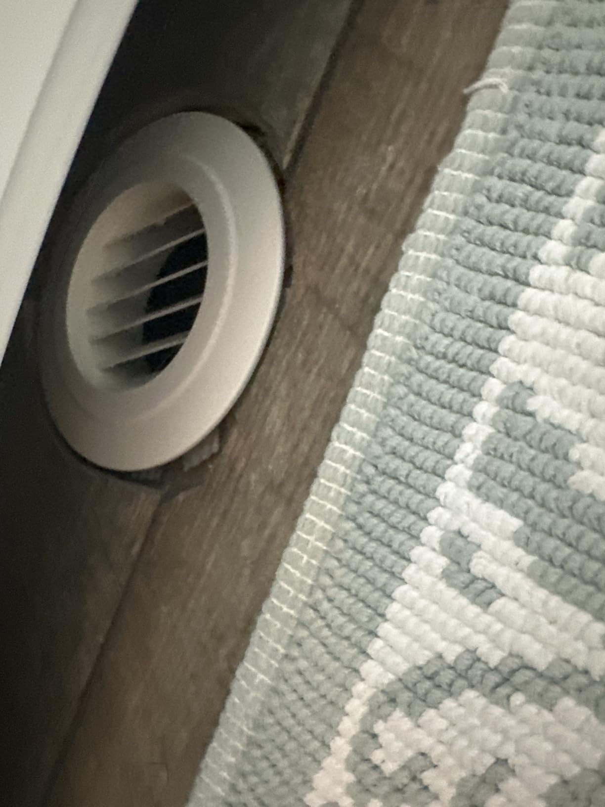Hon&Guan Soffit Vent 4 Inch with Built-in Fly Screen, White 1 Pack | ABS Plastic Round Exhaust Air Vent Bathroom / Kitchen / Office / Home customer photo 1