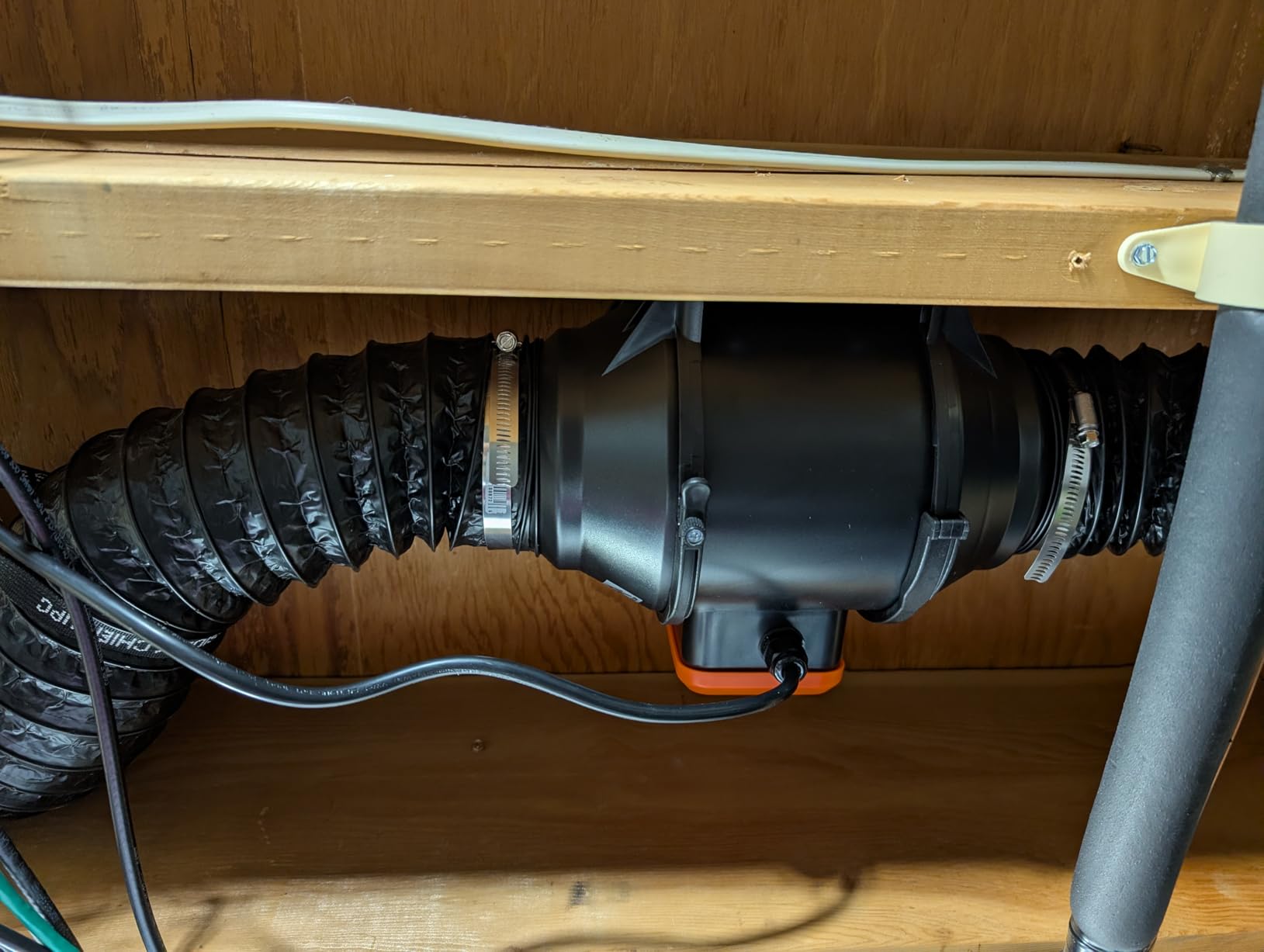 AC Infinity Flexible 6-Inch Aluminum Ducting | Heavy-Duty Four-Layer Protection, 25-Feet Long for Heating Cooling Ventilation and Exhaust customer photo 2