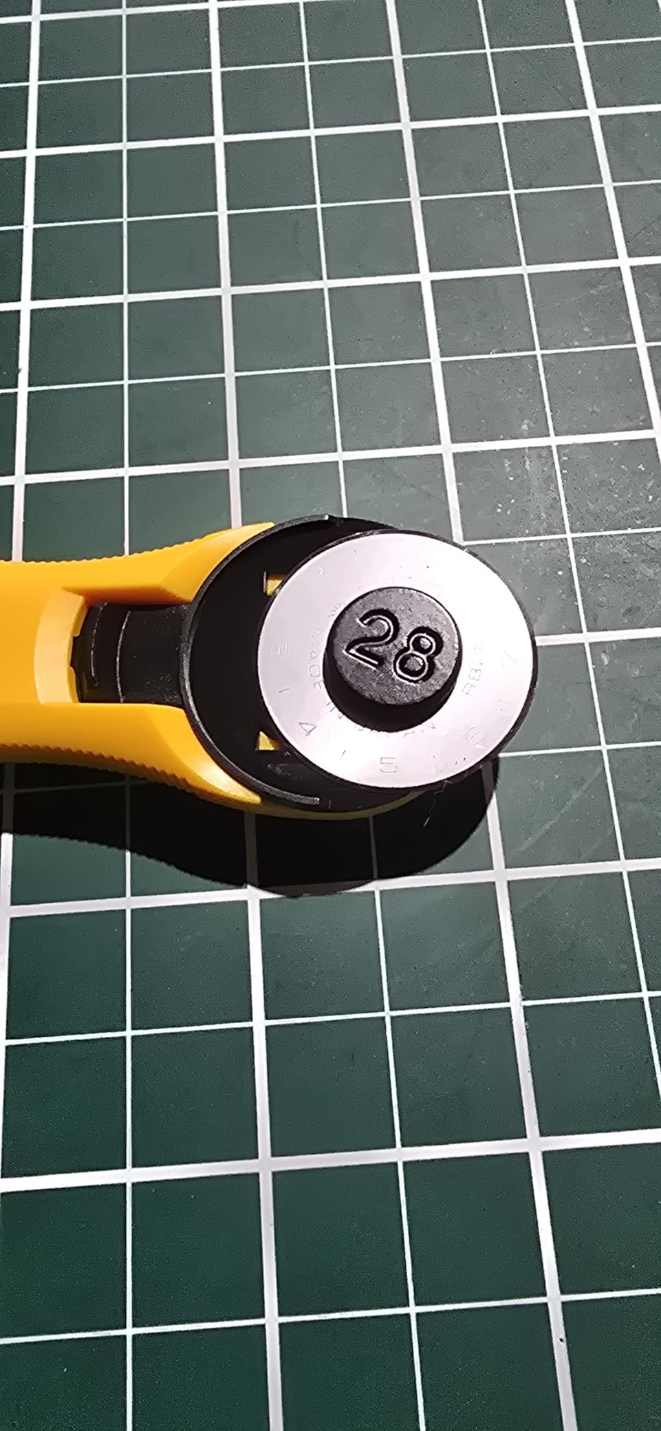 OLFA 28mm Quick-Change Rotary Cutter (RTY-1/C) - Rotary Fabric Cutter w/Blade Cover for Quilting, Sewing, Crafts, Replacement Blade: OLFA RB28-2 customer photo 2