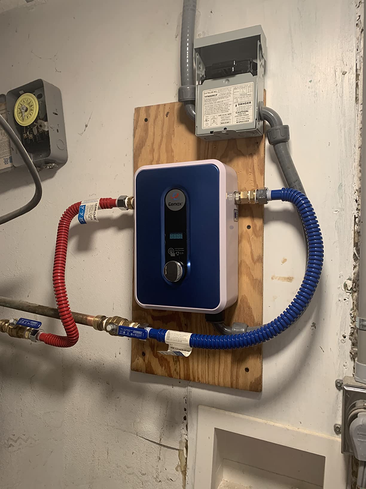EEM24013 Electric Tankless Water Heater, Blue customer photo 1