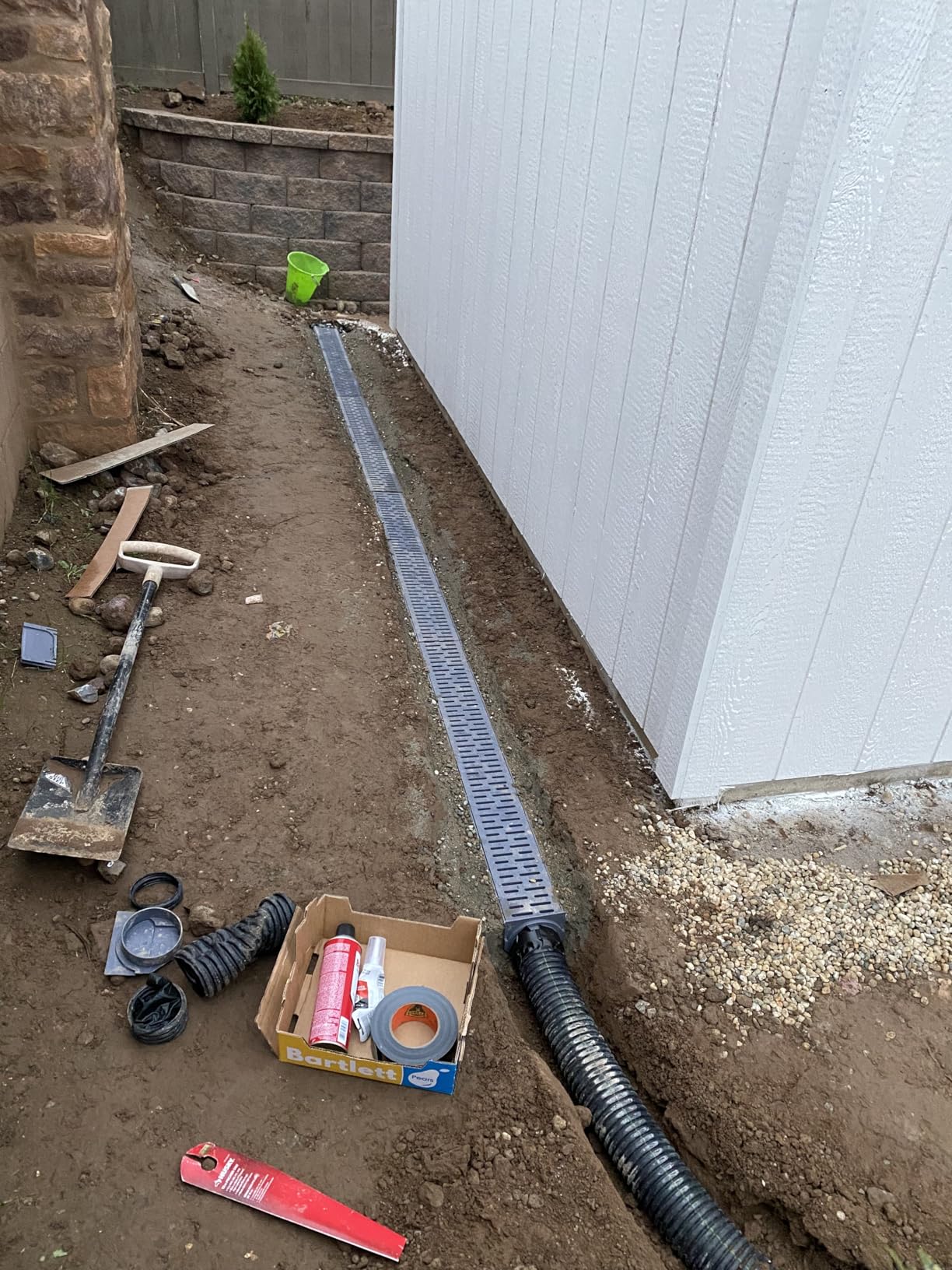URA WATER - Model UA-100 - Drainage Trench Set - Channel Drain With Grate - Gray Plastic - 3 x 39