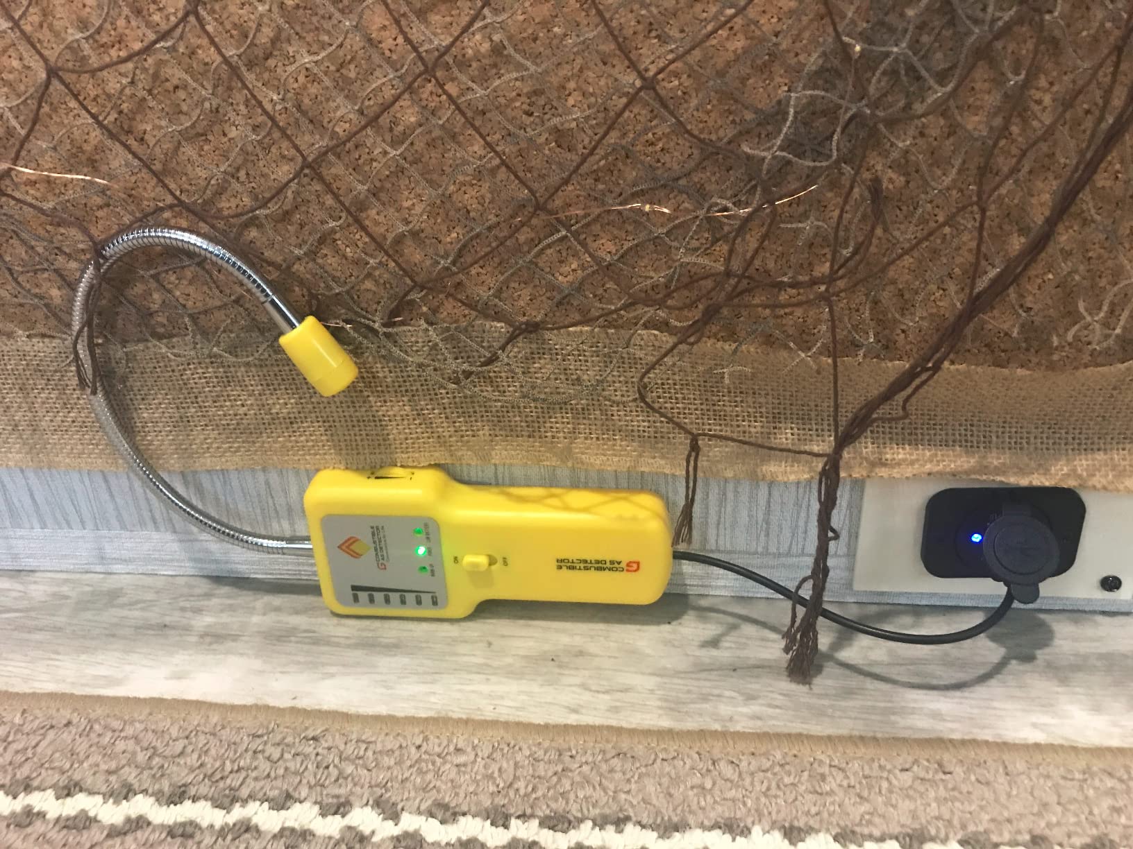 Gas Leak Detector - Portable Natural Gas Sniffer for Propane, Methane, LPG, LNG, Fuel & Sewer Gas - Combustible Gas Detector with 12
