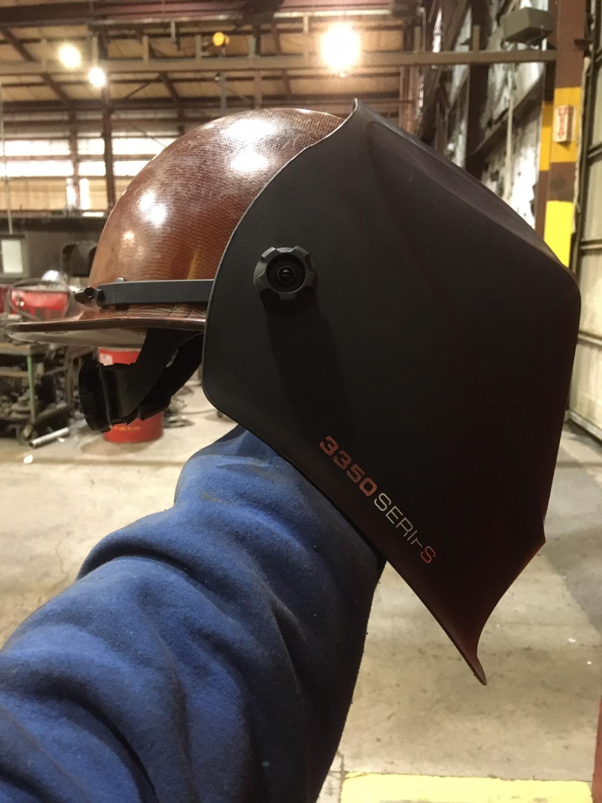 Lincoln Electric VIKING 3350 Auto Darkening Welding Helmet with 4C Lens Technology customer photo 2