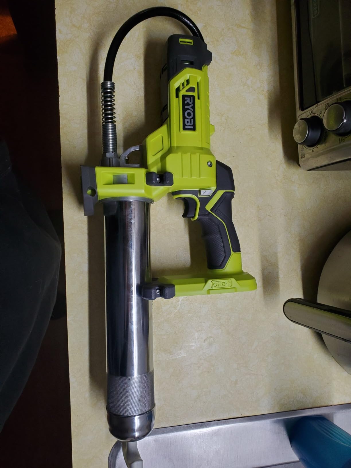 Ryobi 18V Volt Cordless Grease Gun P3410 (Tool-Only) customer photo 2